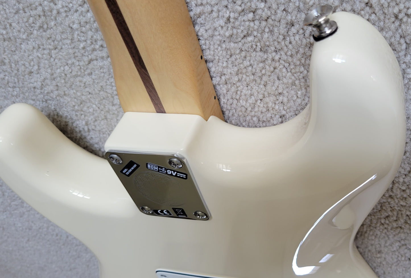 Fender EOB Sustainer Stratocaster Electric Guitar, Olympic White, New Gig Bag