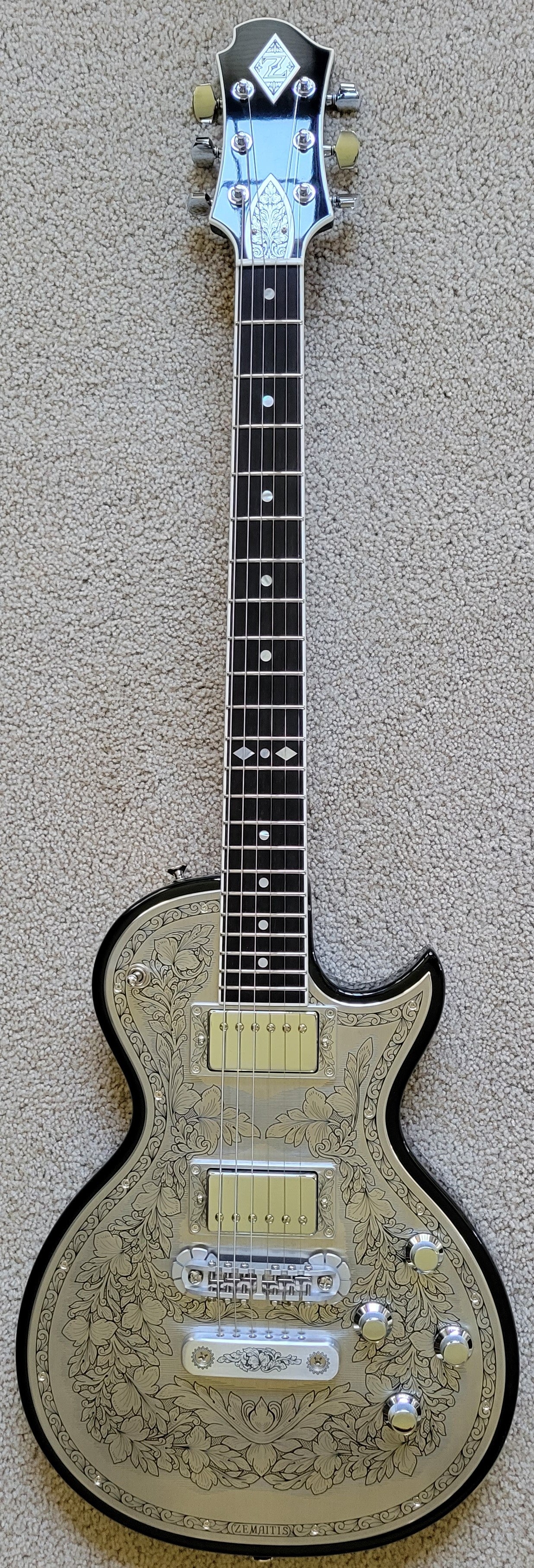New Zemaitis MFG22 BLK Metal Front Electric Guitar, Black Vintage Lacquer Gloss, Hard Shell Case