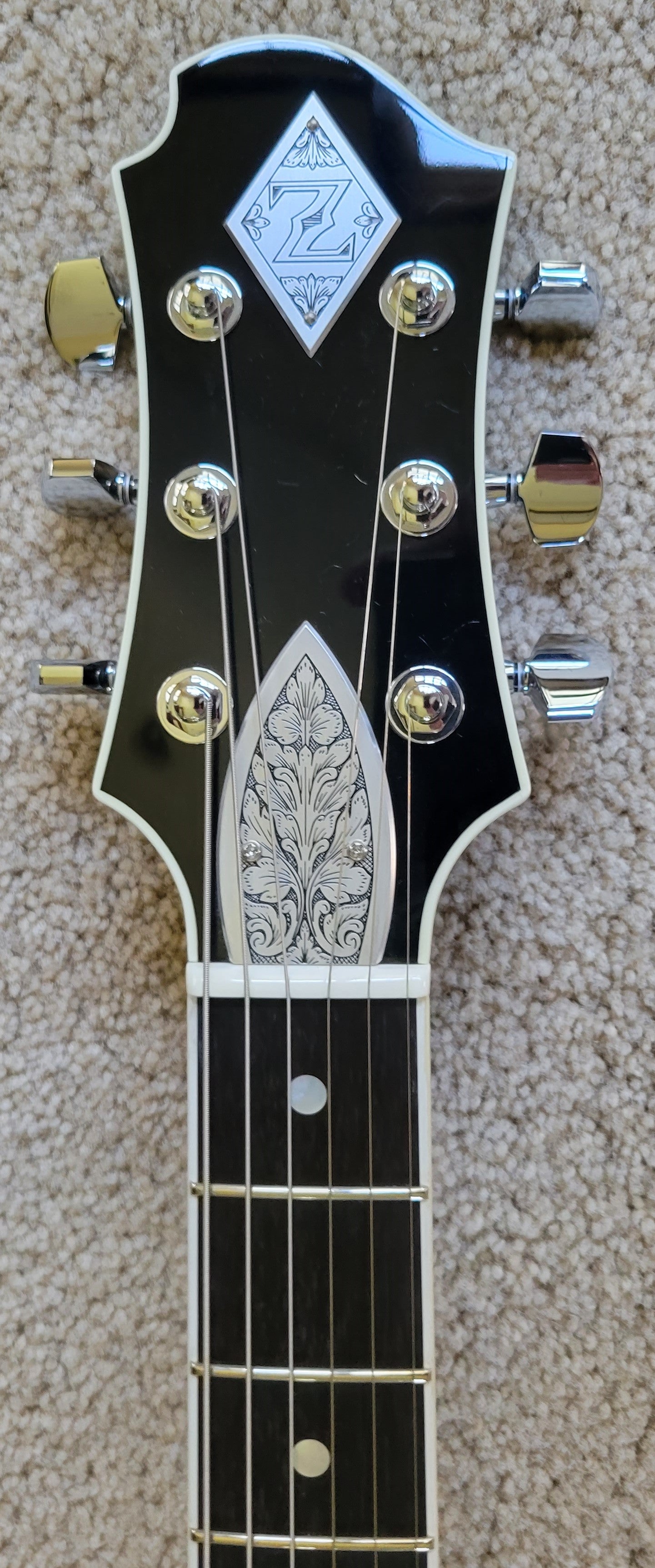 New Zemaitis MFG22 BLK Metal Front Electric Guitar, Black Vintage Lacquer Gloss, Hard Shell Case