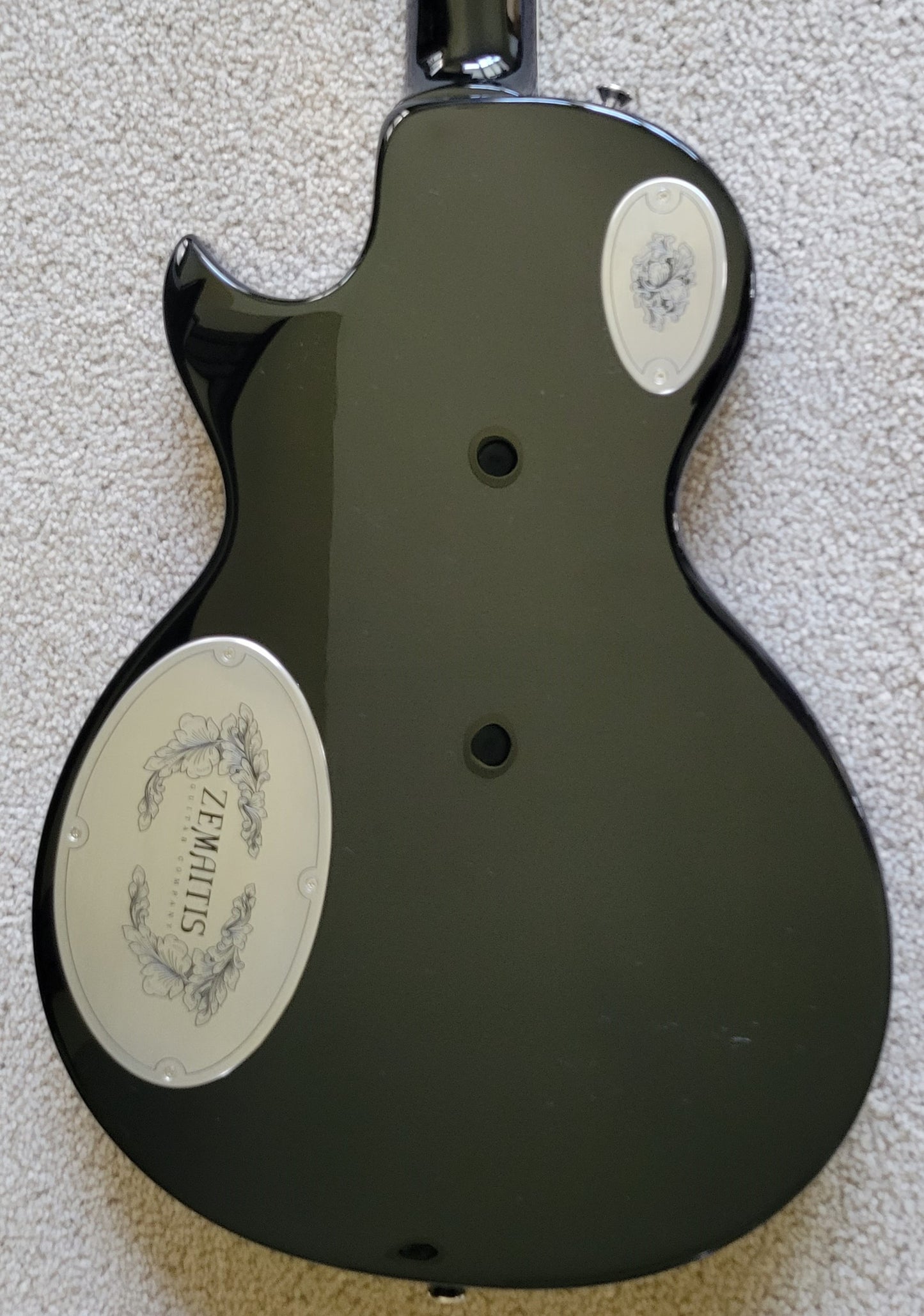 New Zemaitis MFG22 BLK Metal Front Electric Guitar, Black Vintage Lacquer Gloss, Hard Shell Case