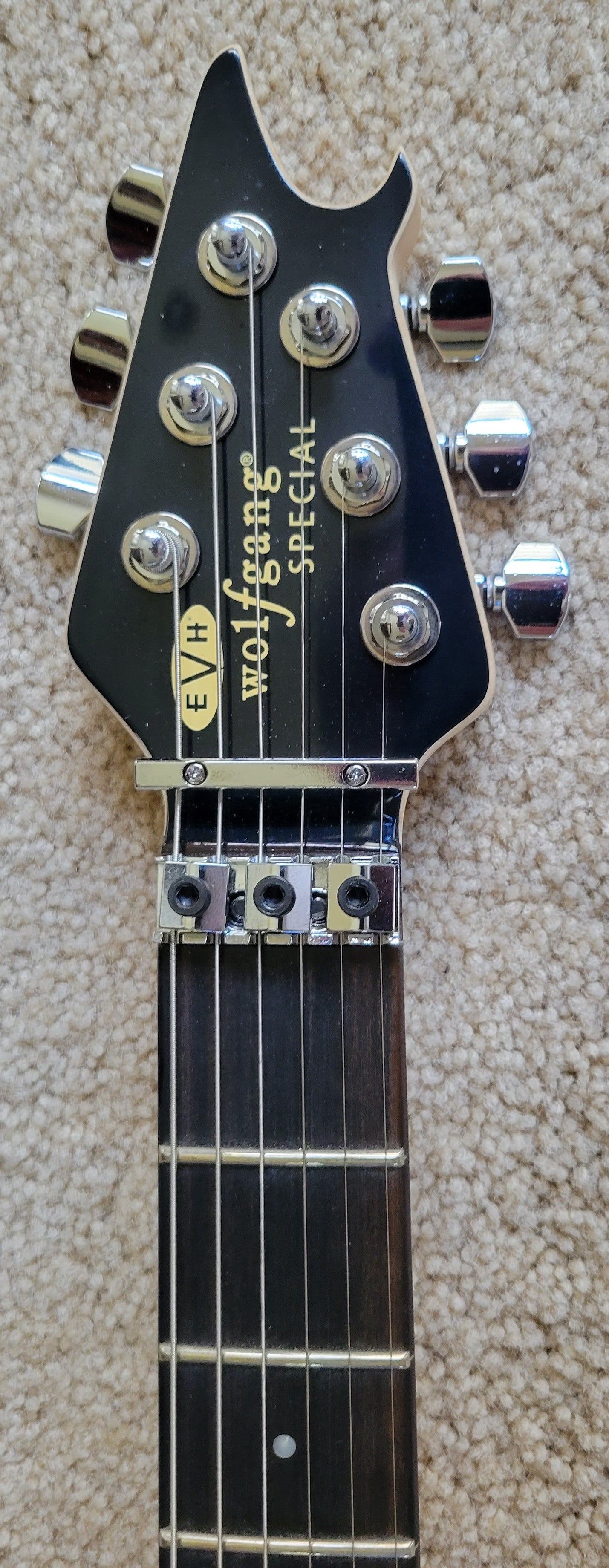 EVH Wolfgang Special, Ebony Fingerboard, Ivory Finish, New Hard Shell Case