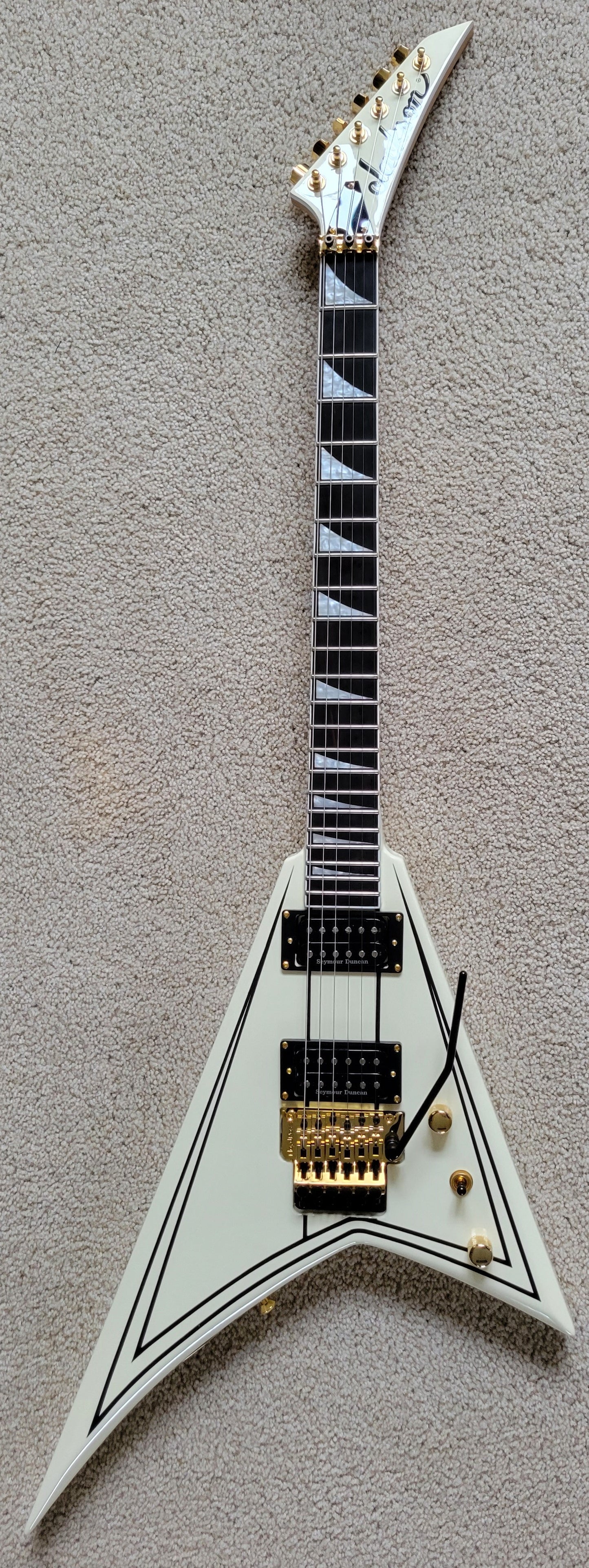Jackson Pro Series Rhoads RR3 Electric Guitar, Ivory with Black Pinstripes, New Gig Bag