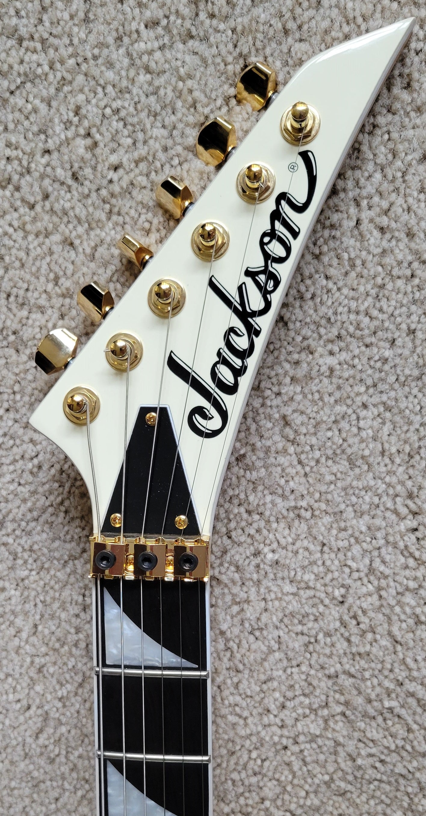 Jackson Pro Series Rhoads RR3 Electric Guitar, Ivory with Black Pinstripes, New Gig Bag