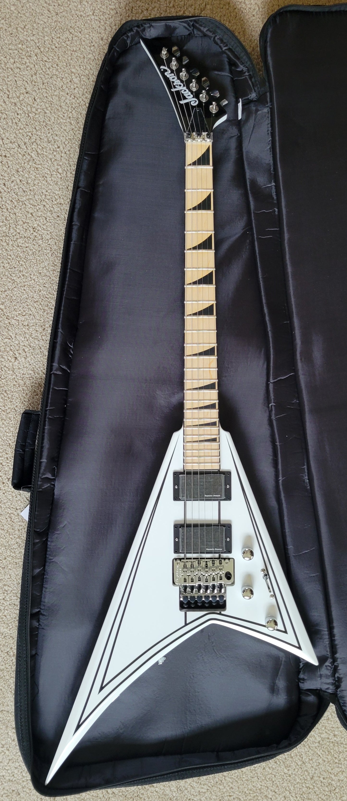 Jackson X Series Rhoads RRX24M Electric Guitar, White with Black Pinstripes, New Gig Bag