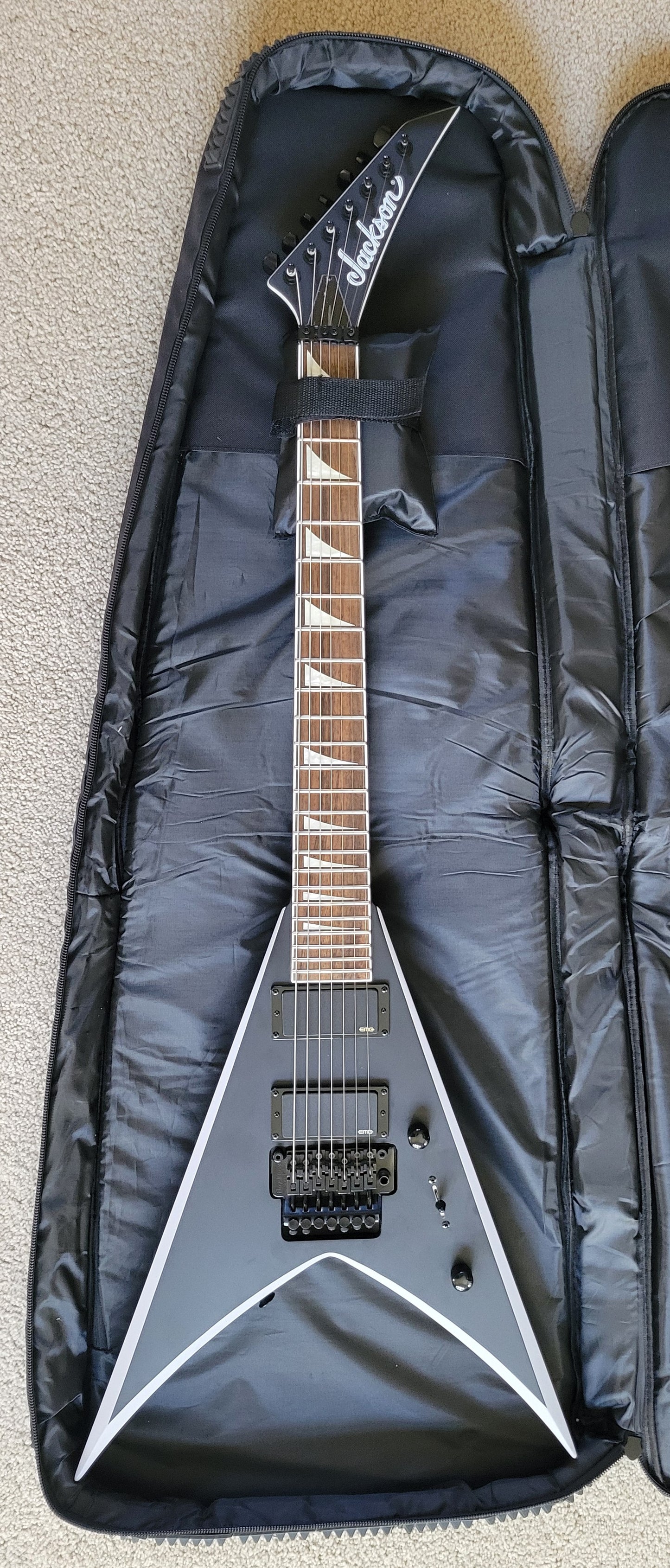 Jackson X Series King V KVX-MG7 Electric Guitar, Satin Black with Primer Gray Bevels, Gig Bag