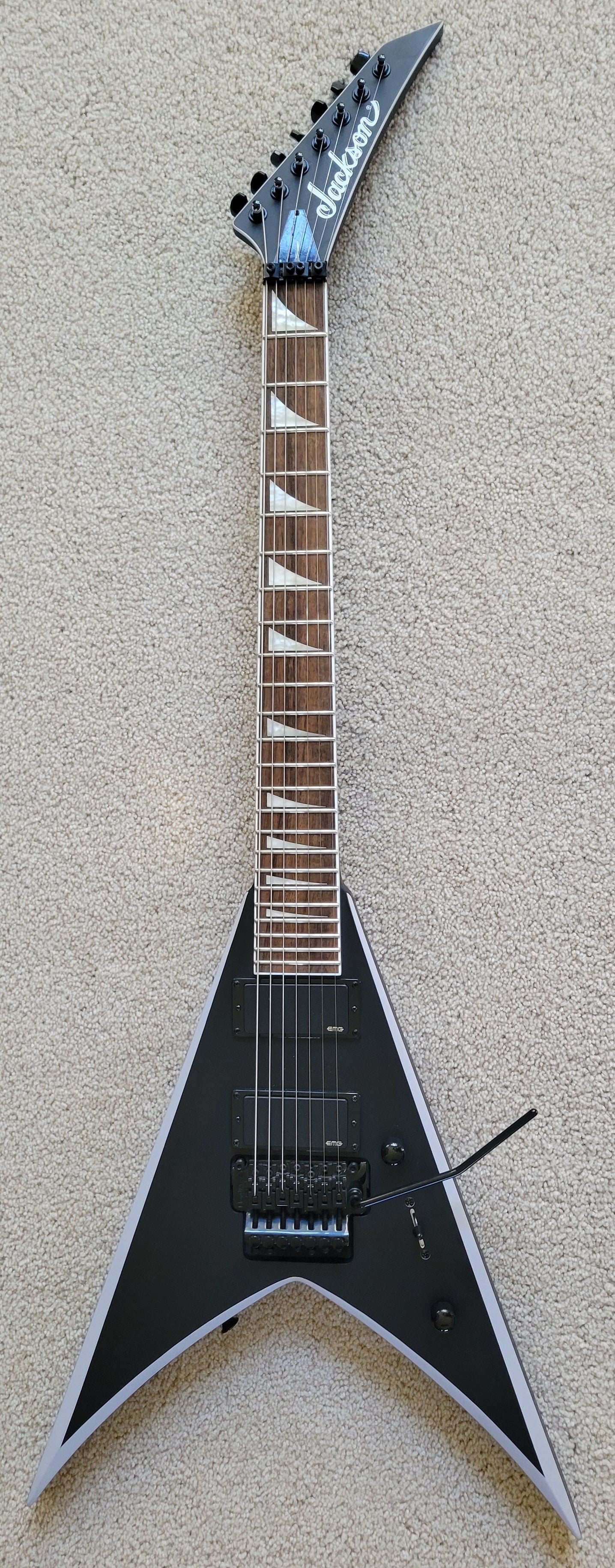 Jackson X Series King V KVX-MG7 Electric Guitar, Satin Black with Primer Gray Bevels, Gig Bag