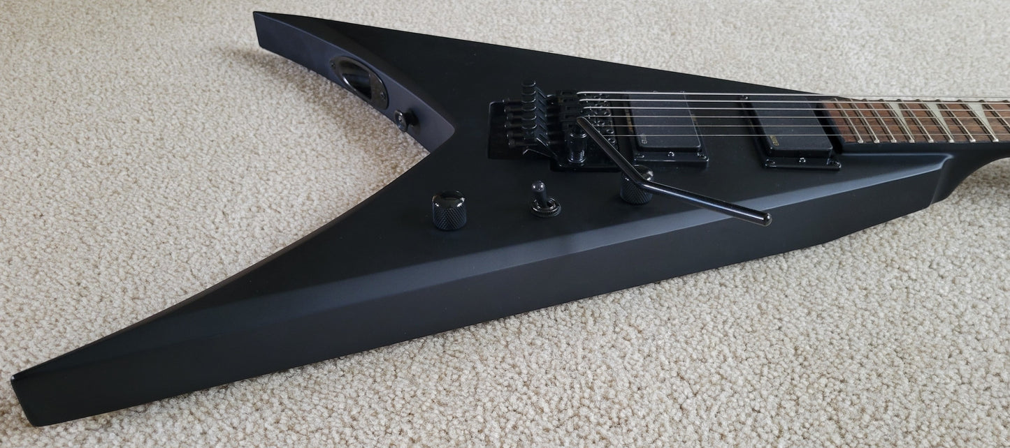 Jackson X Series King V KVXMG Electric Guitar, Satin Black, New Gig Bag