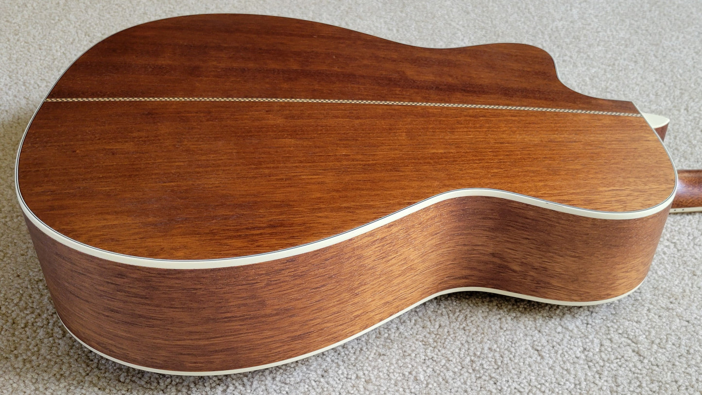 Fender Paramount PM-3C Triple-0 All-Mahogany Acoustic Guitar, Hardshell Case