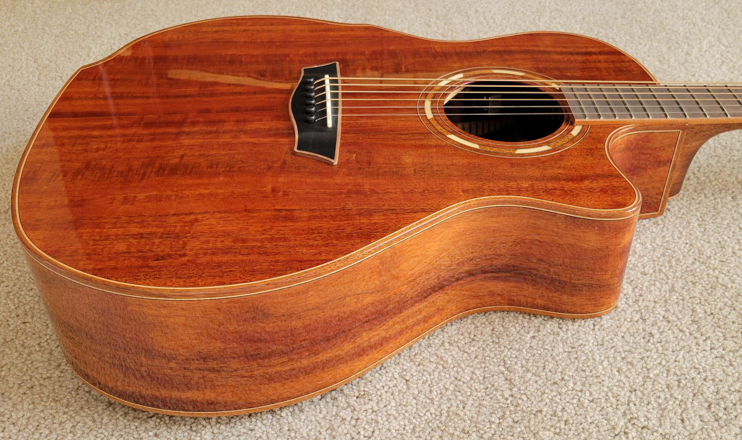 Washburn Comfort G55CE Koa Acoustic Electric Guitar, Natural Finish, Hard Shell Case