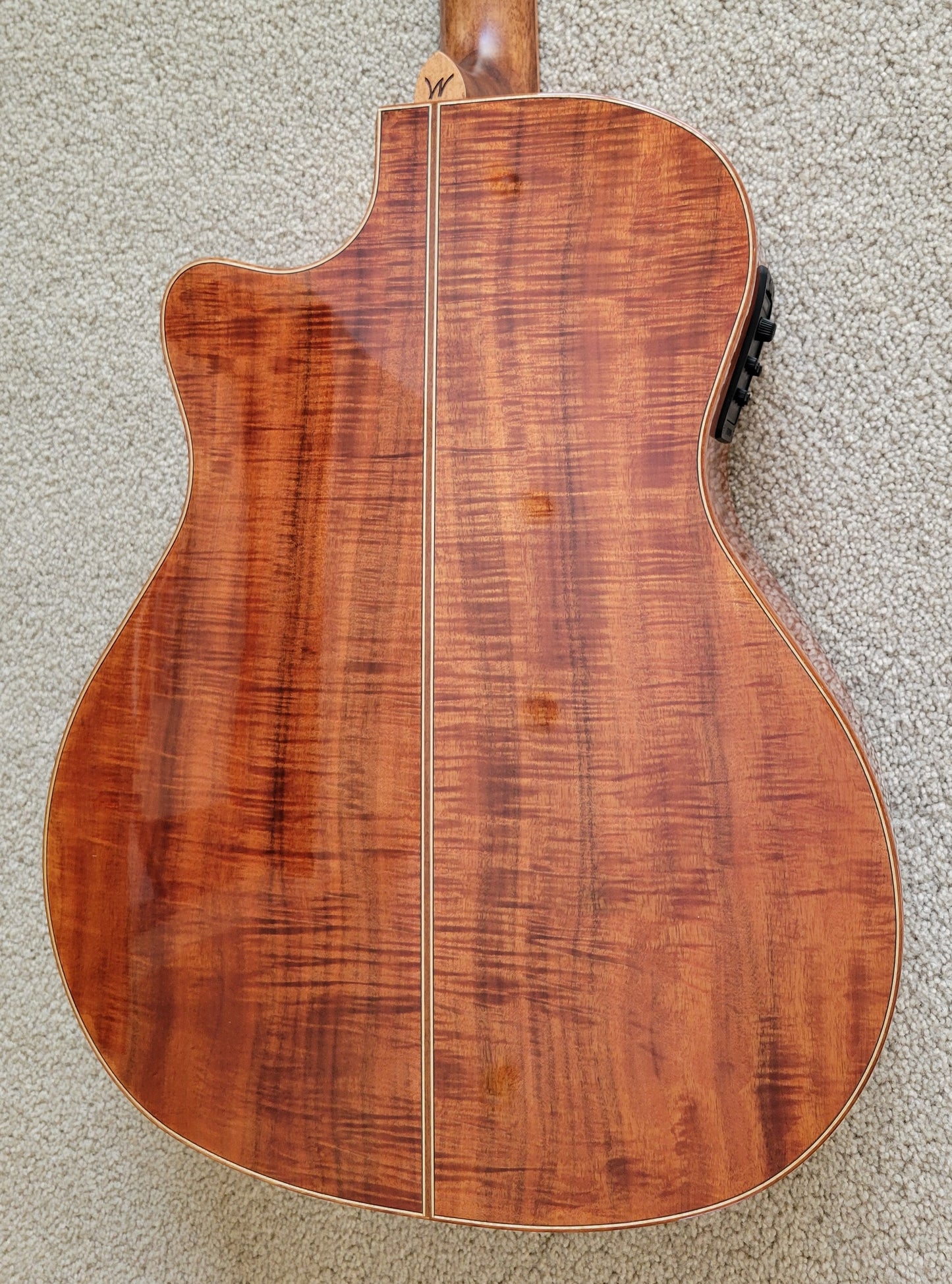 Washburn Comfort G55CE Koa Acoustic Electric Guitar, Natural Finish, Hard Shell Case
