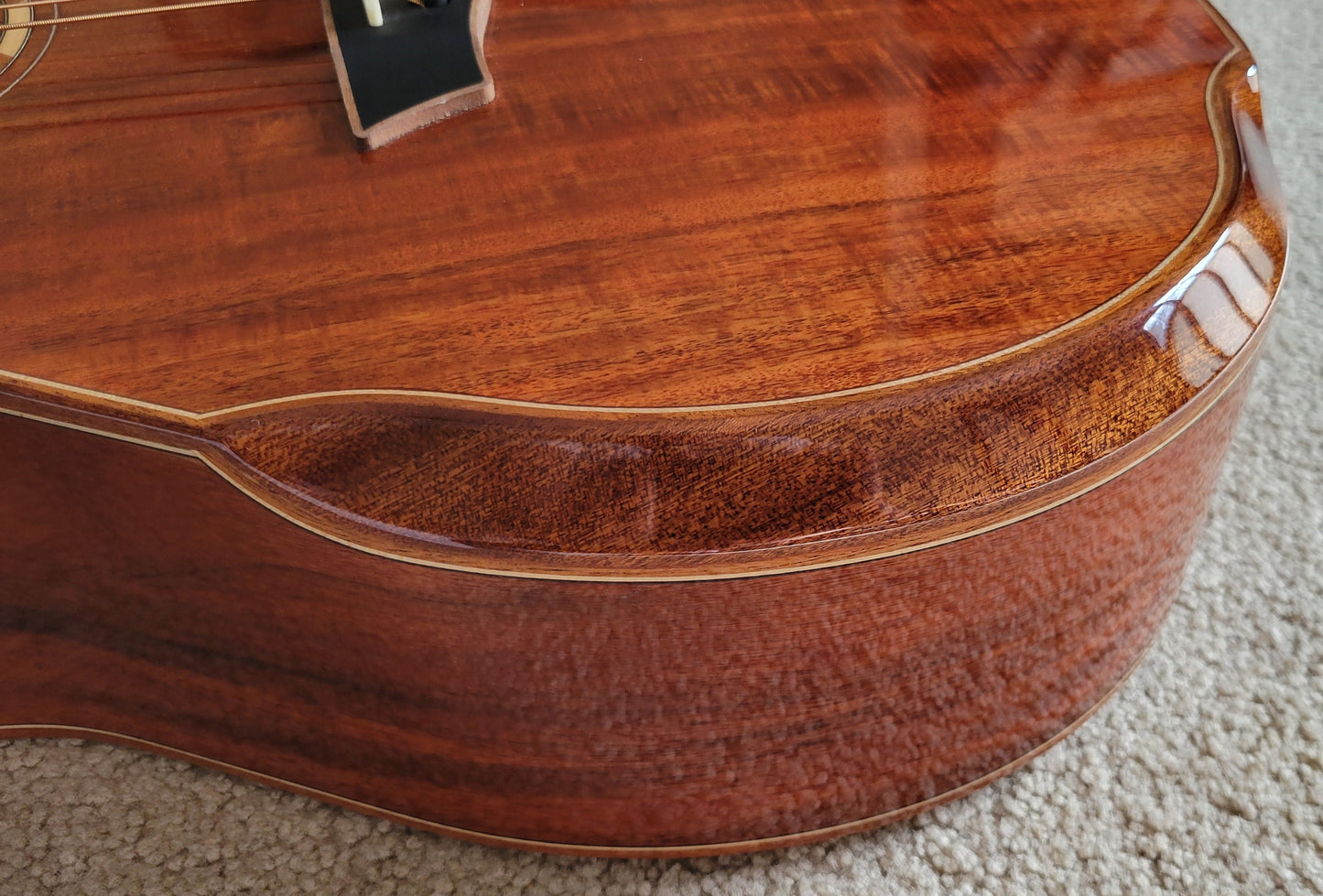 Washburn Comfort G55CE Koa Acoustic Electric Guitar, Natural Finish, Hard Shell Case
