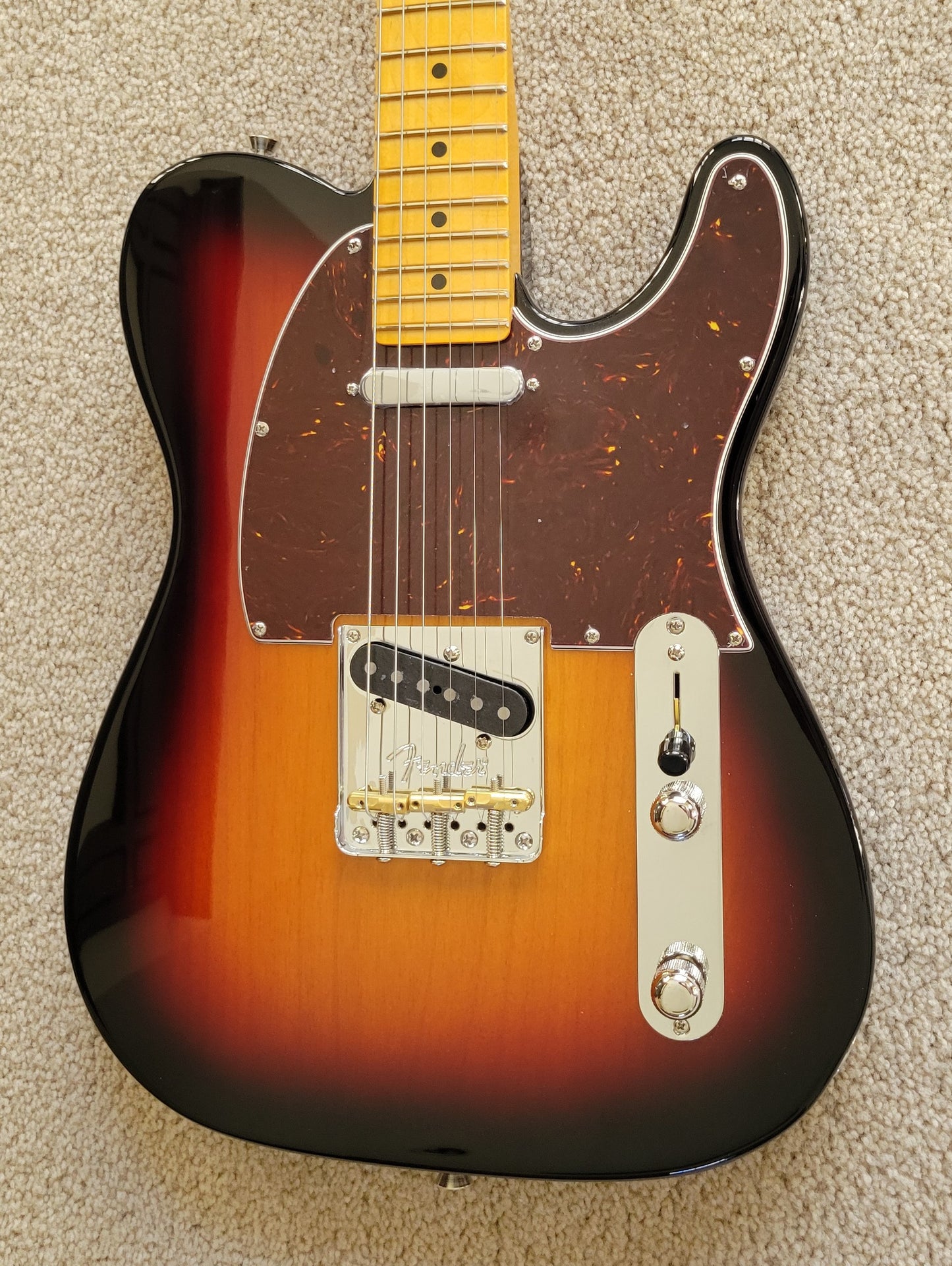 Fender American Professional II Telecaster Electric Guitar, 3-Color Sunburst, Deluxe Molded Case