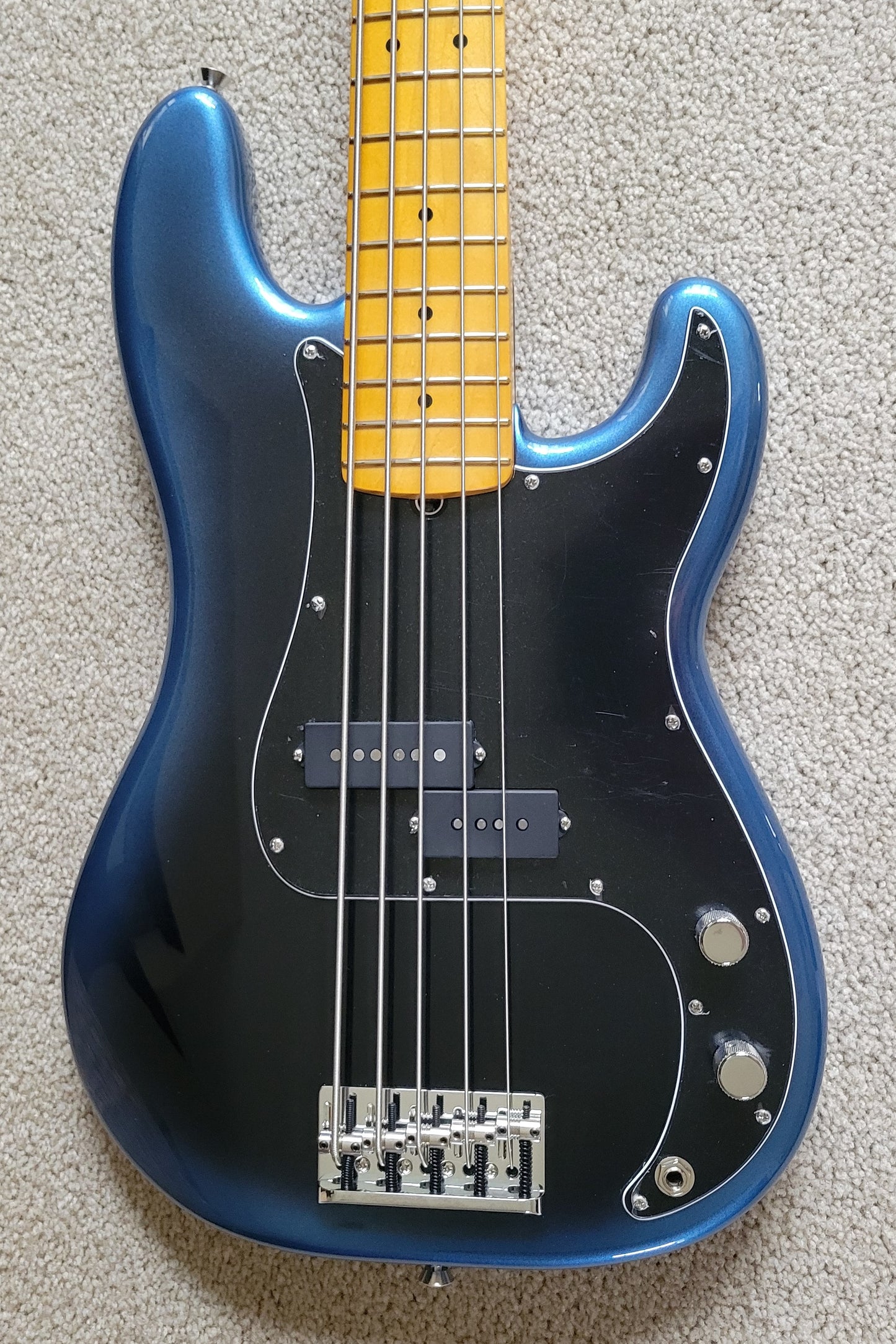 Fender American Professional II Precision Bass V, Dark Night, Deluxe Molded Case