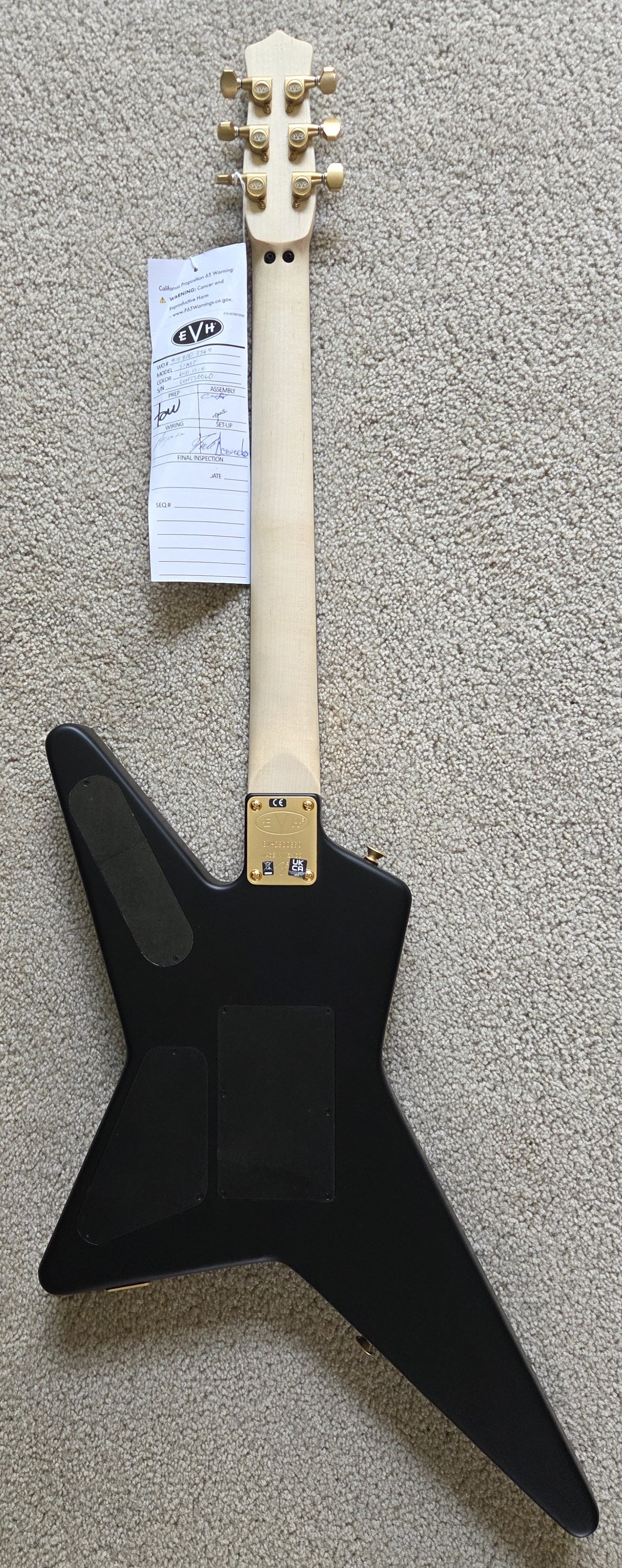 EVH Limited Edition Star Electric Guitar, Stealth Black with Satin Gold, EVH Gig Bag
