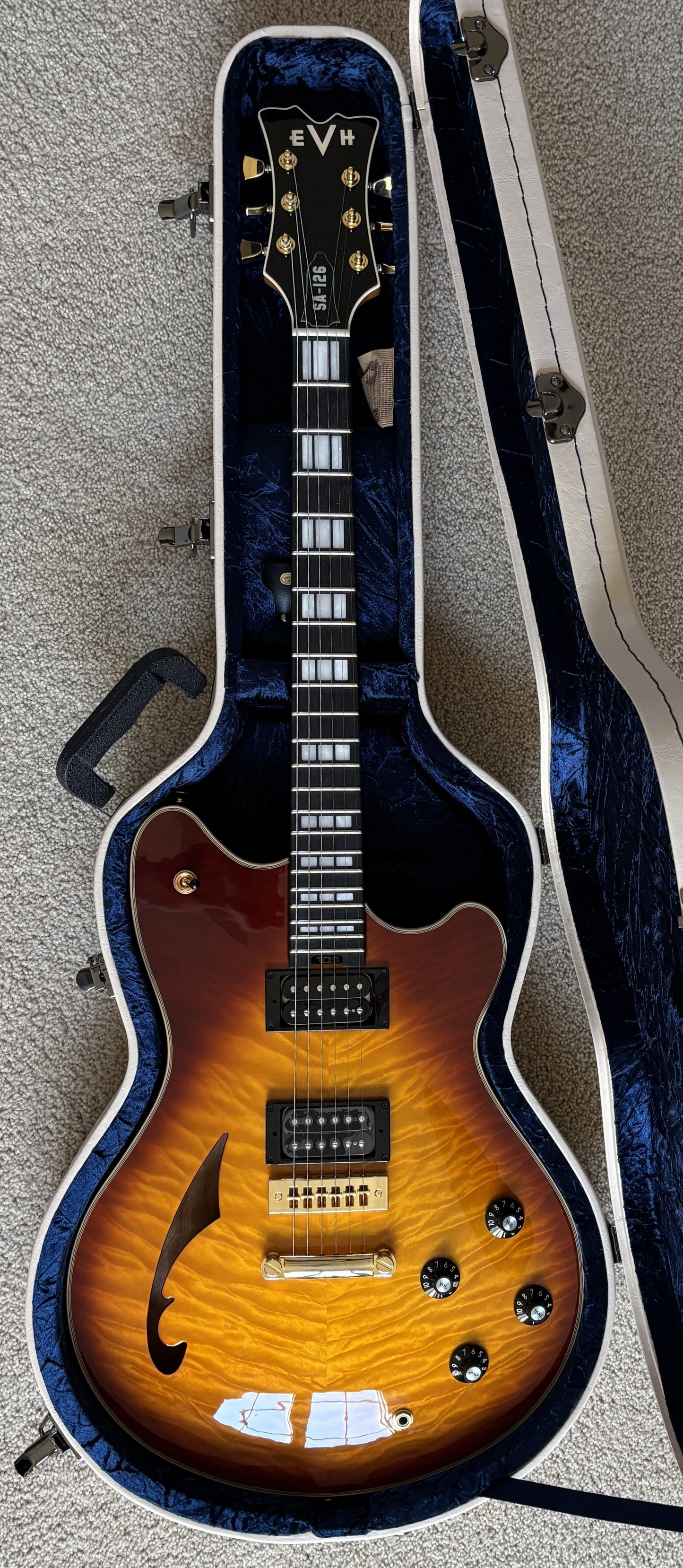 EVH SA-126 Special QM Electric Guitar, Tobacco Burst, EVH Hardshell Case