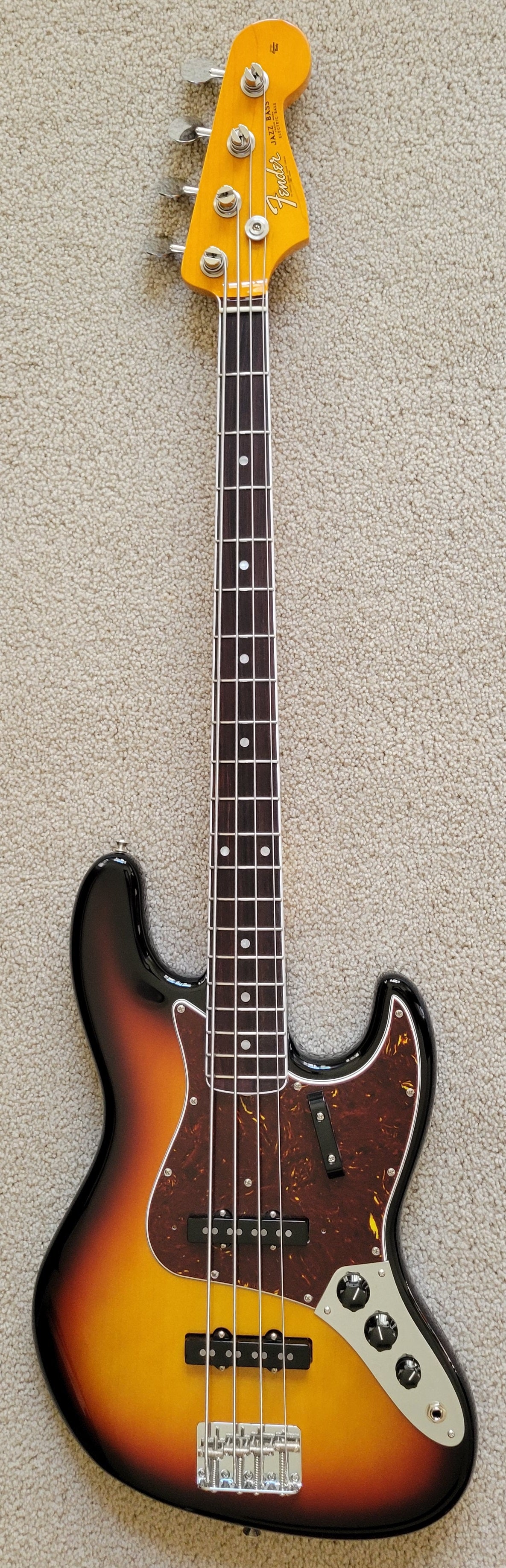 Fender American Vintage II 1966 Jazz Bass Guitar, 3-Color Sunburst, Vintage-Style HSC