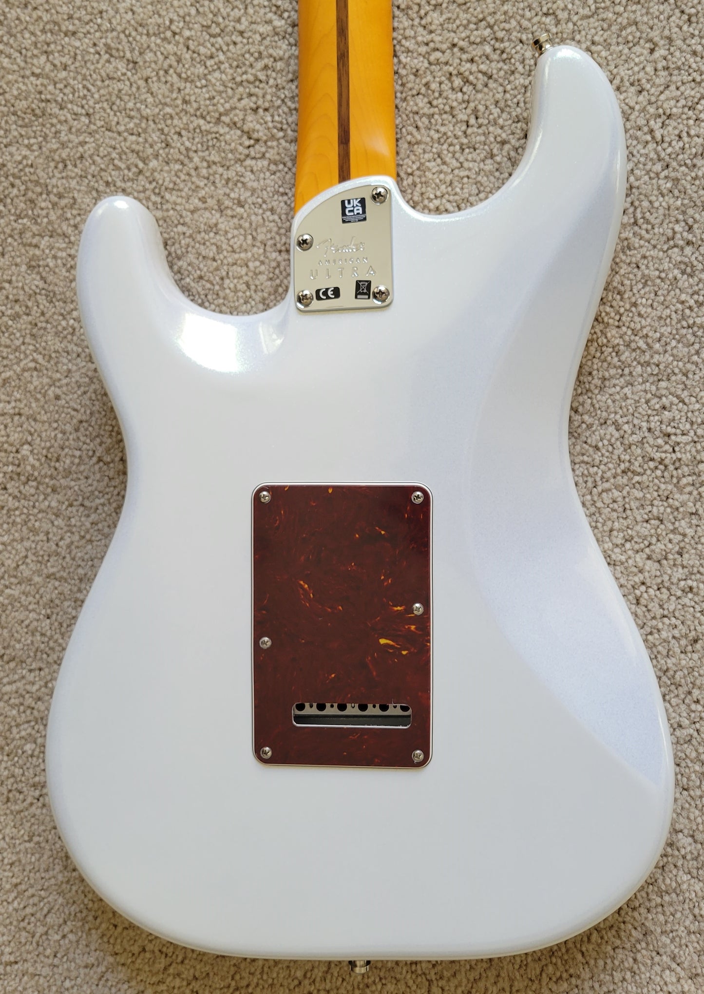 Fender American Ultra Stratocaster HSS Electric Guitar, Arctic Pearl, Premium Molded HSC