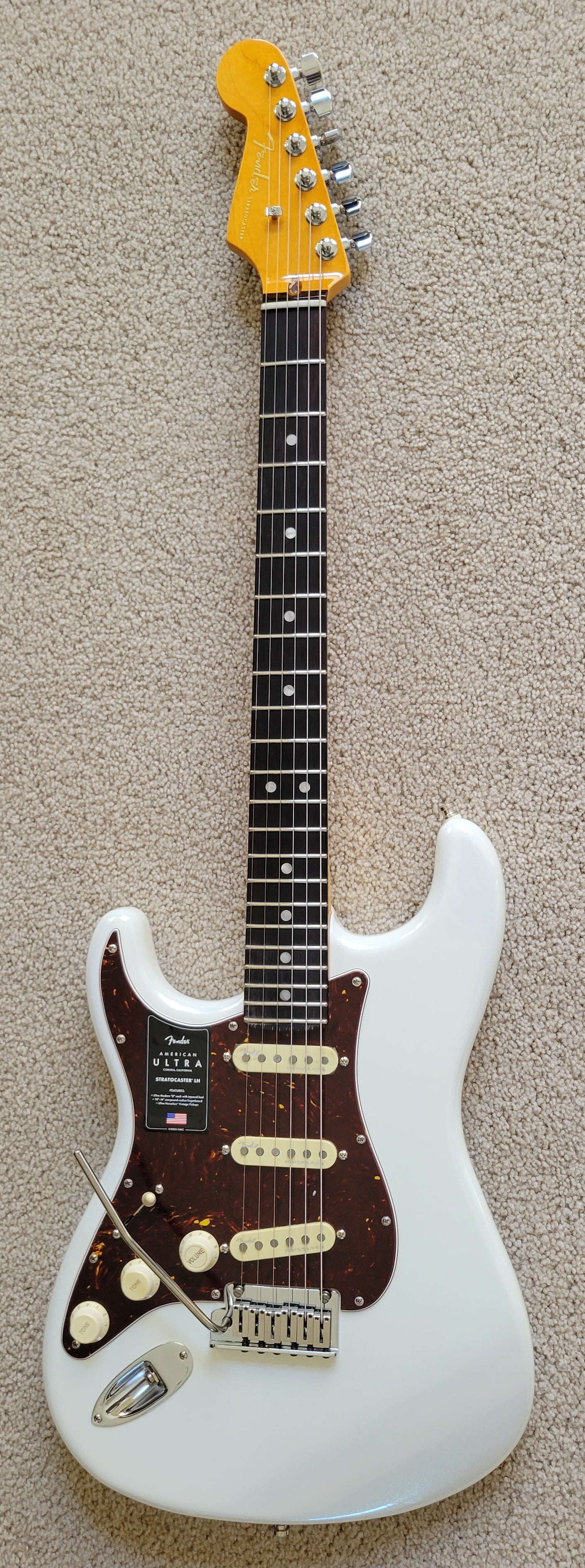 Fender American Ultra Stratocaster Electric Guitar, Left Handed, Arctic Pearl, Deluxe Molded Hard Shell Case