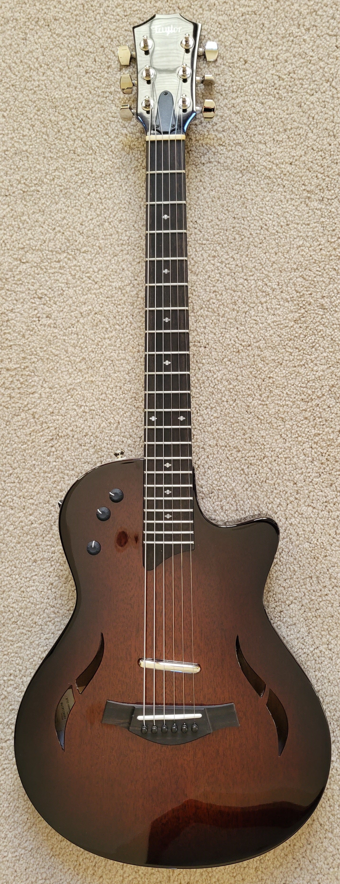Taylor T5z Classic DLX Semi-Hollow Acoustic Electric Guitar, New Taylor Hard Shell Case