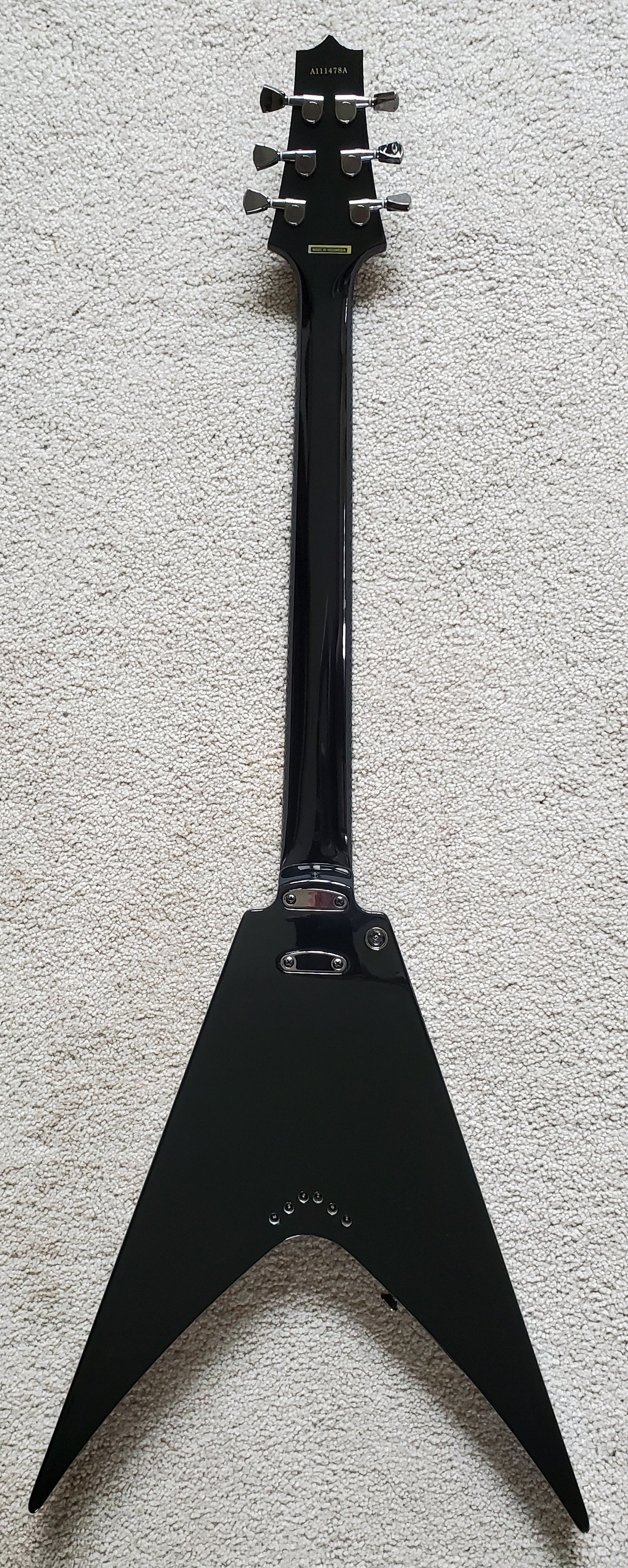 Samick SV10 Flying V Style Electric Guitar, Black Finish - New Gator Extreme Gig Bag*