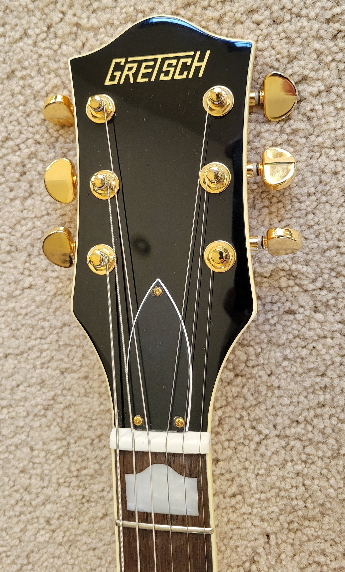 Gretsch G2410TG Streamliner, Hollow Body Single-Cut With Bigsby Guitar, New Hard Shell Case