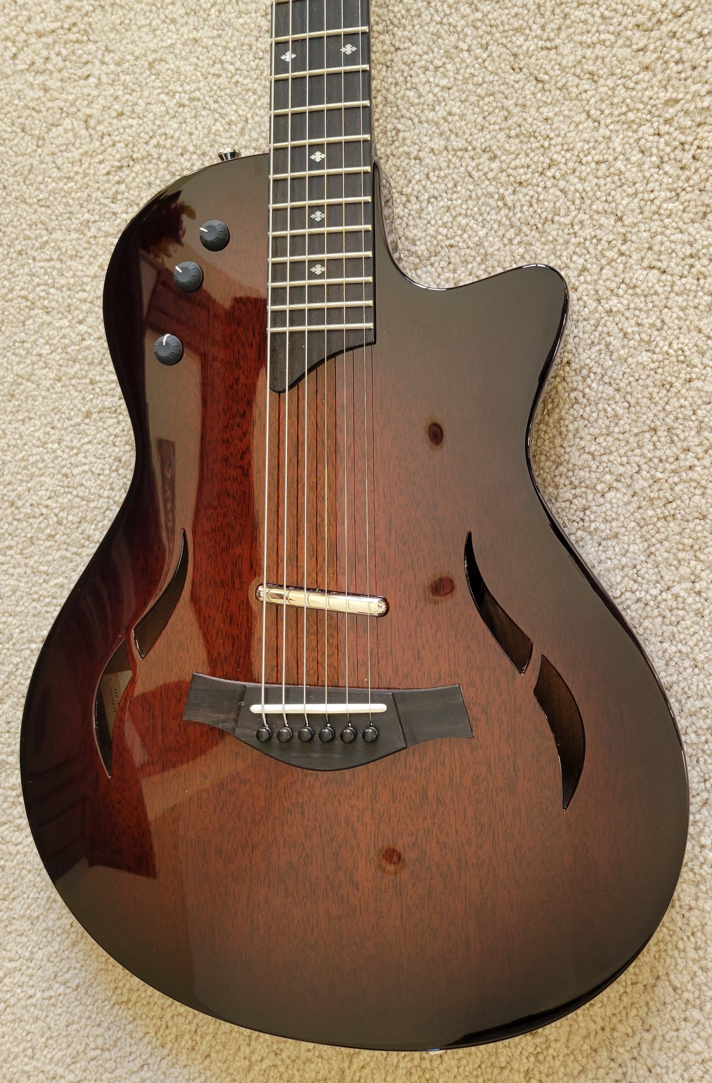 Taylor T5z Classic DLX Semi-Hollow Acoustic Electric Guitar, New Taylor Hard Shell Case