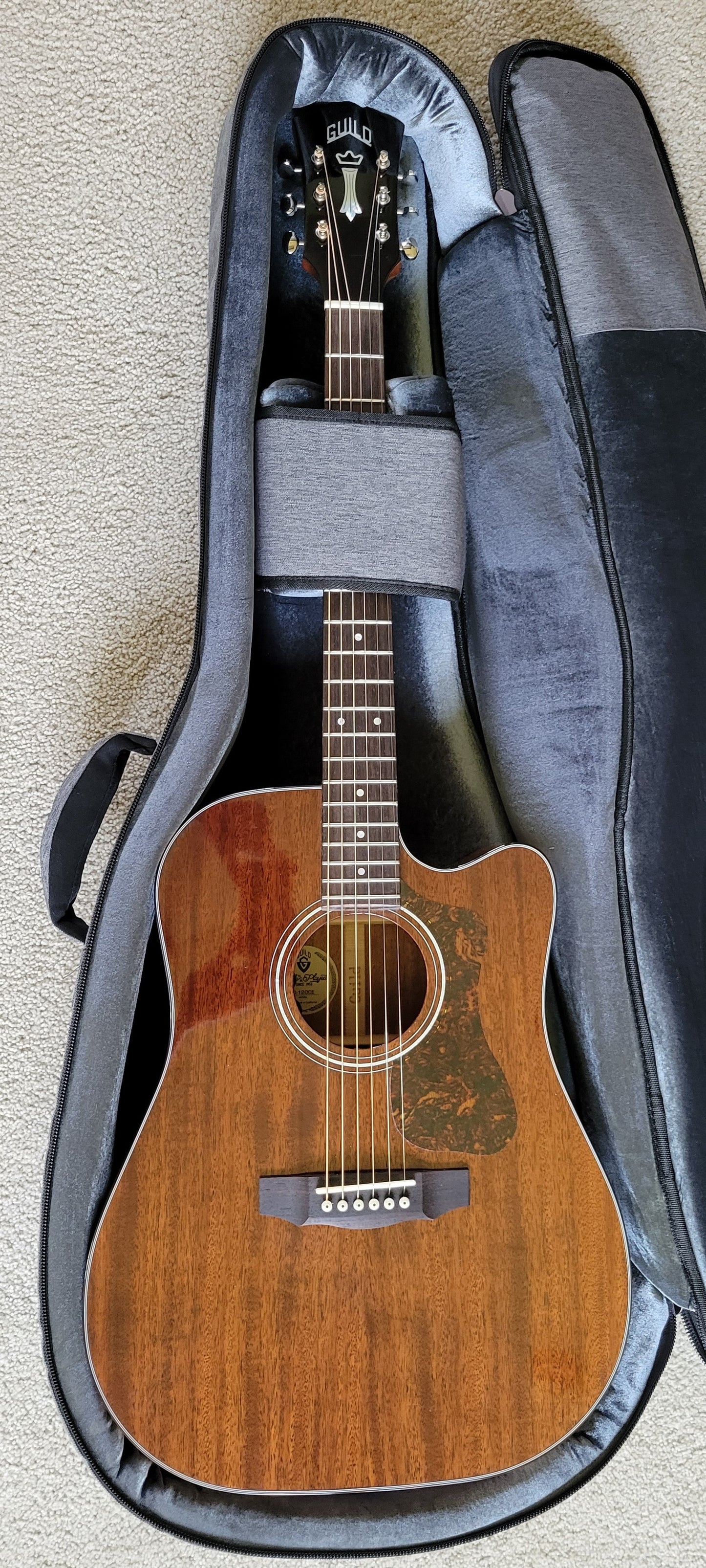 Guild D-120CE Acoustic Electric Guitar, Natural Gloss, Guild Case