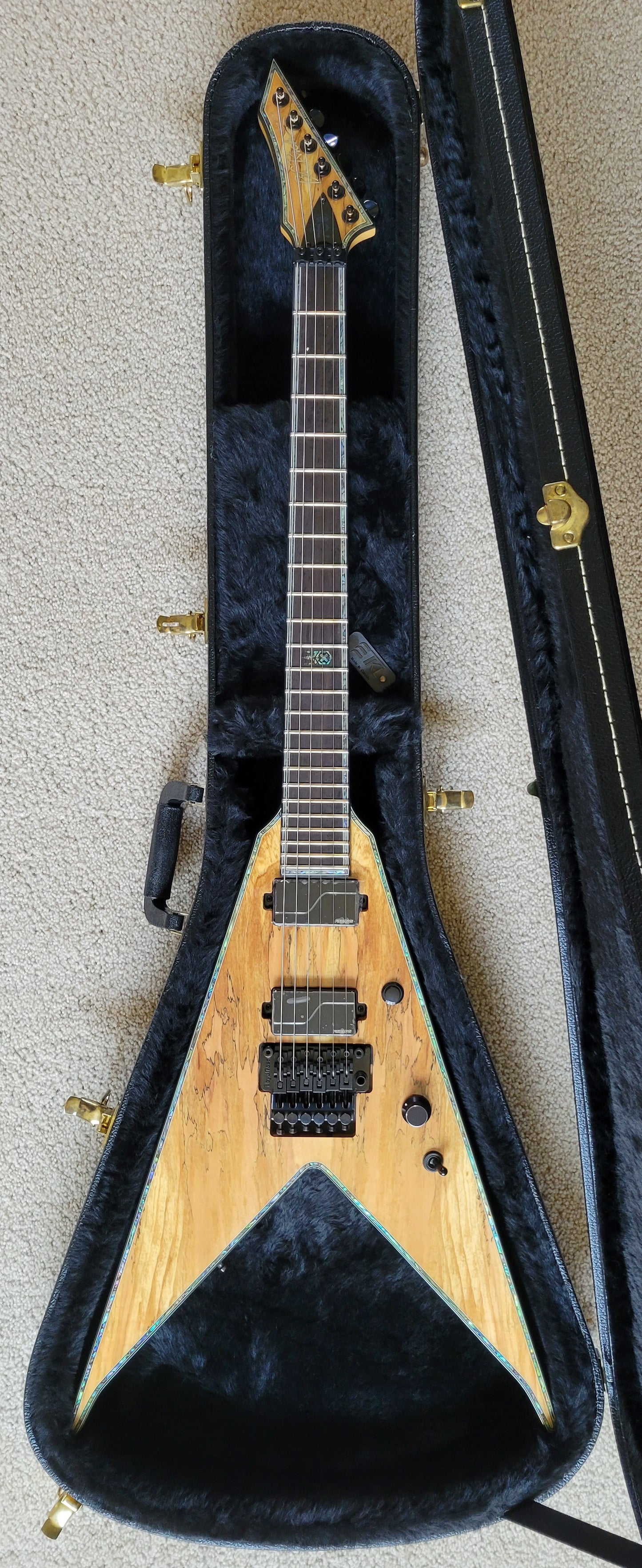 B.C. Rich JR-V Extreme Exotic Electric Guitar, Floyd Rose, Spalted Maple, NOS Hard Shell Case
