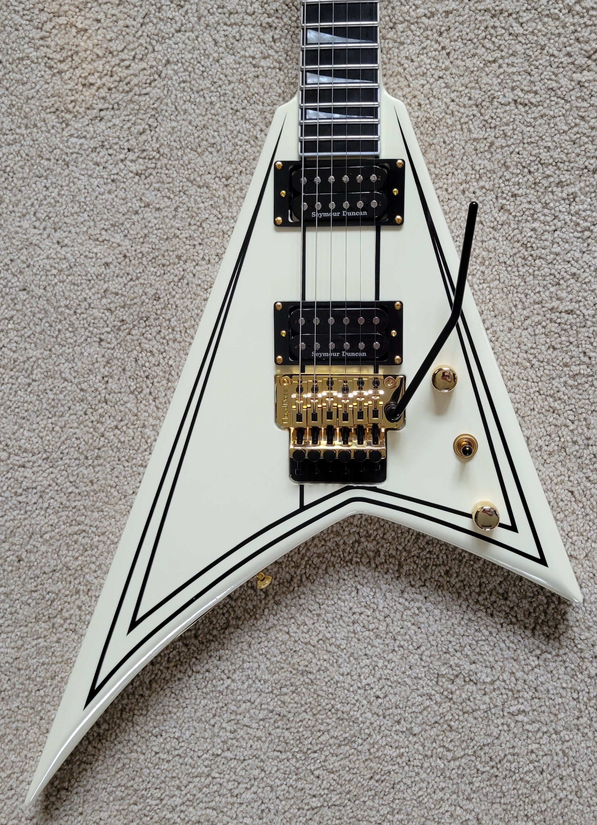 Jackson Rrt3 Jackson Pro Series Rhoads RR3 Electric Guitar, Ivory with Black Pinstr ...