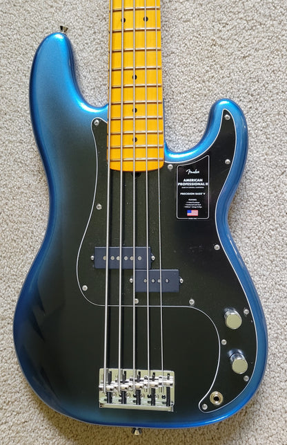 Fender American Professional II Precision Bass V, Dark Night, Deluxe Molded Case