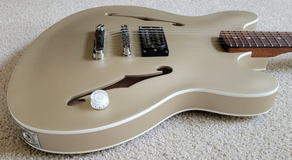 Fender Tom DeLonge Starcaster Electric Guitar, Shoreline Gold, Hard Shell Case