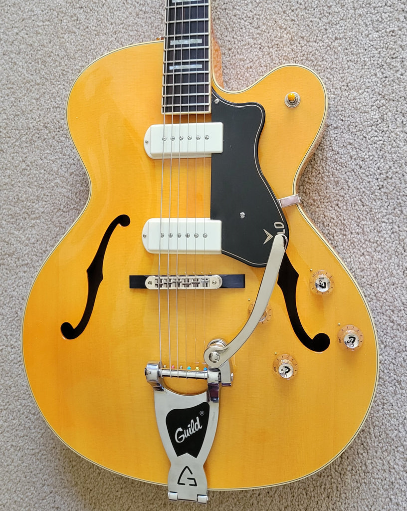 Guild X-175B Manhattan Hollow Body Electric Guitar, Blonde Finish