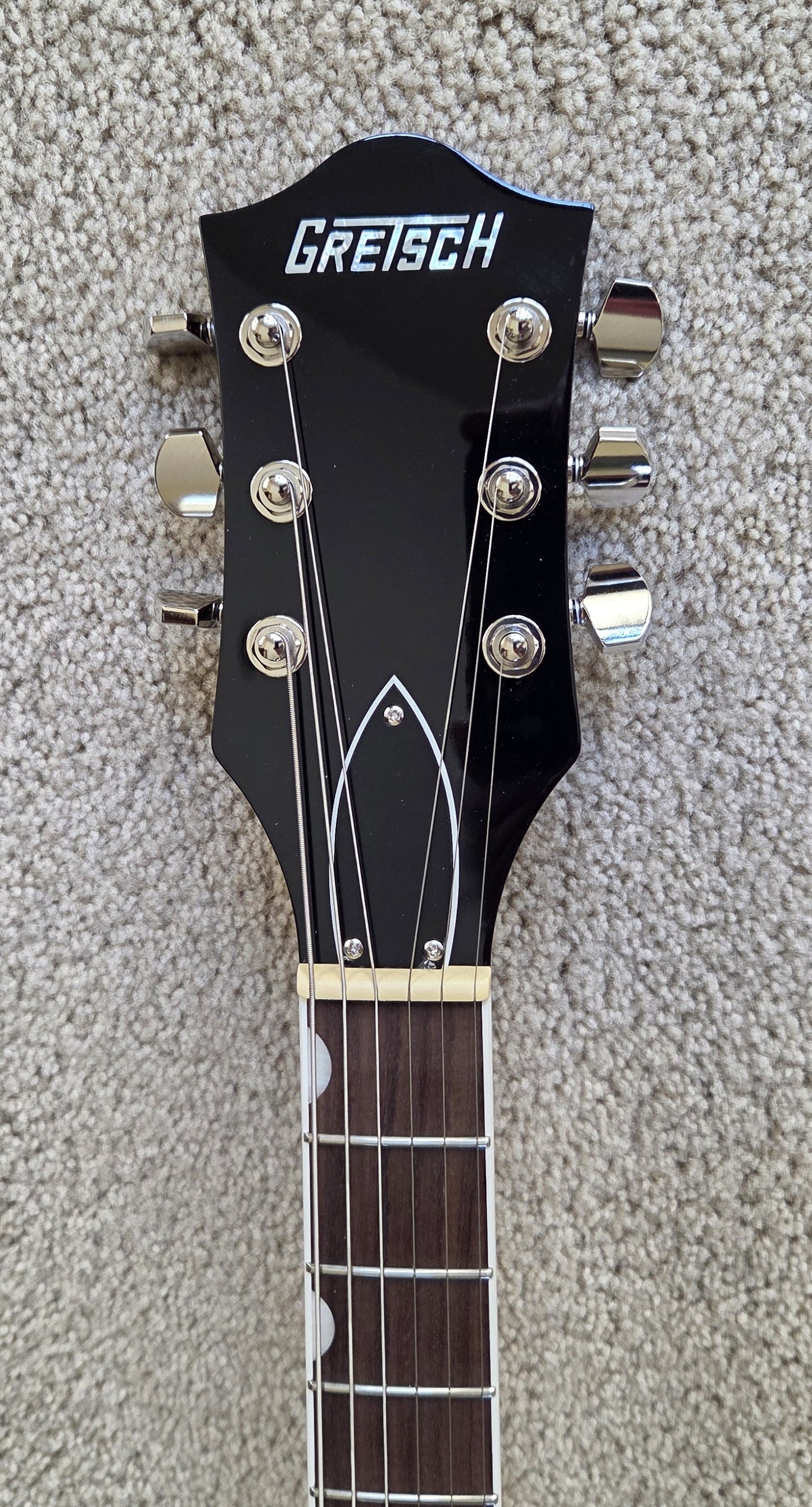 Gretsch Professional Tennessean Hollow Body Electric Guitar, Walnut Stain, Bigsby, Hard Shell Case