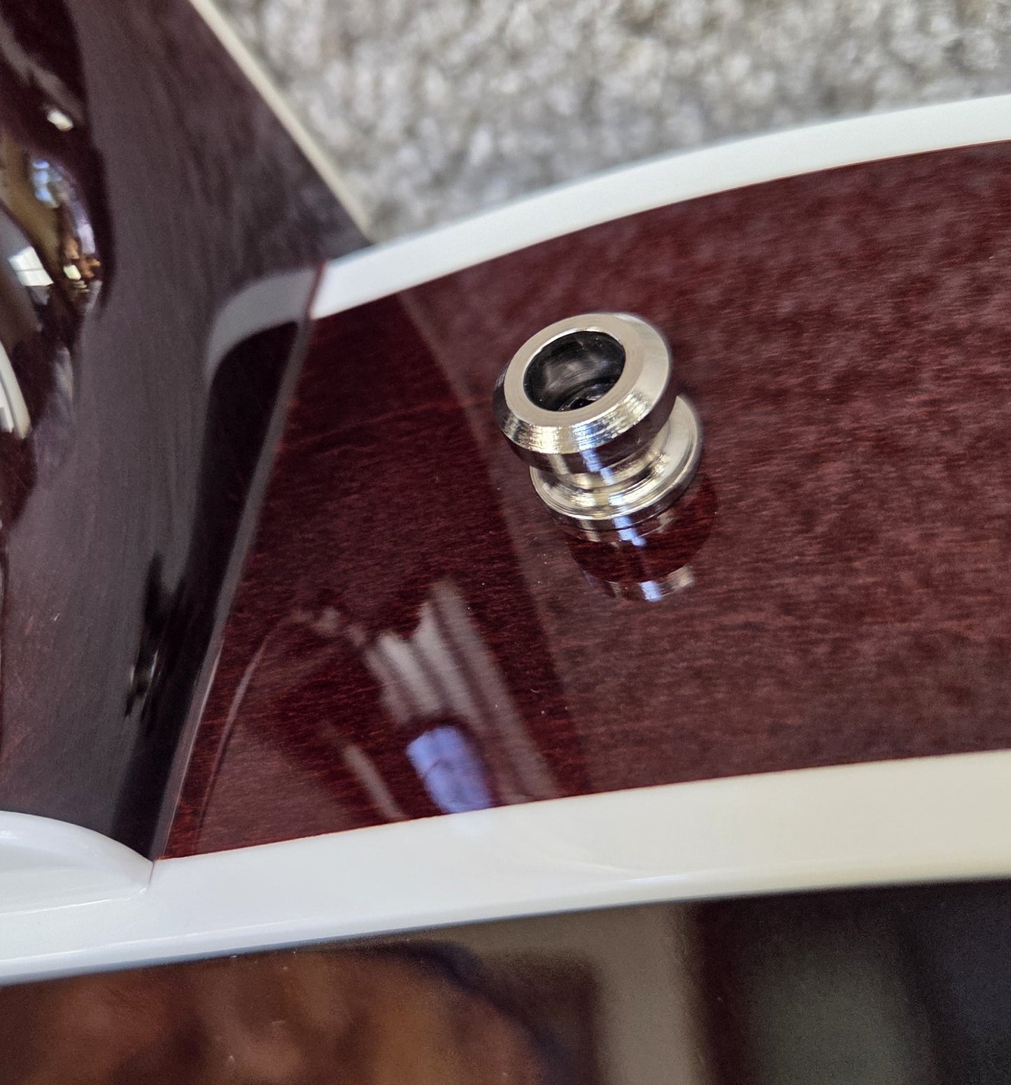 Gretsch Professional Tennessean Hollow Body Electric Guitar, Walnut Stain, Bigsby, Hard Shell Case
