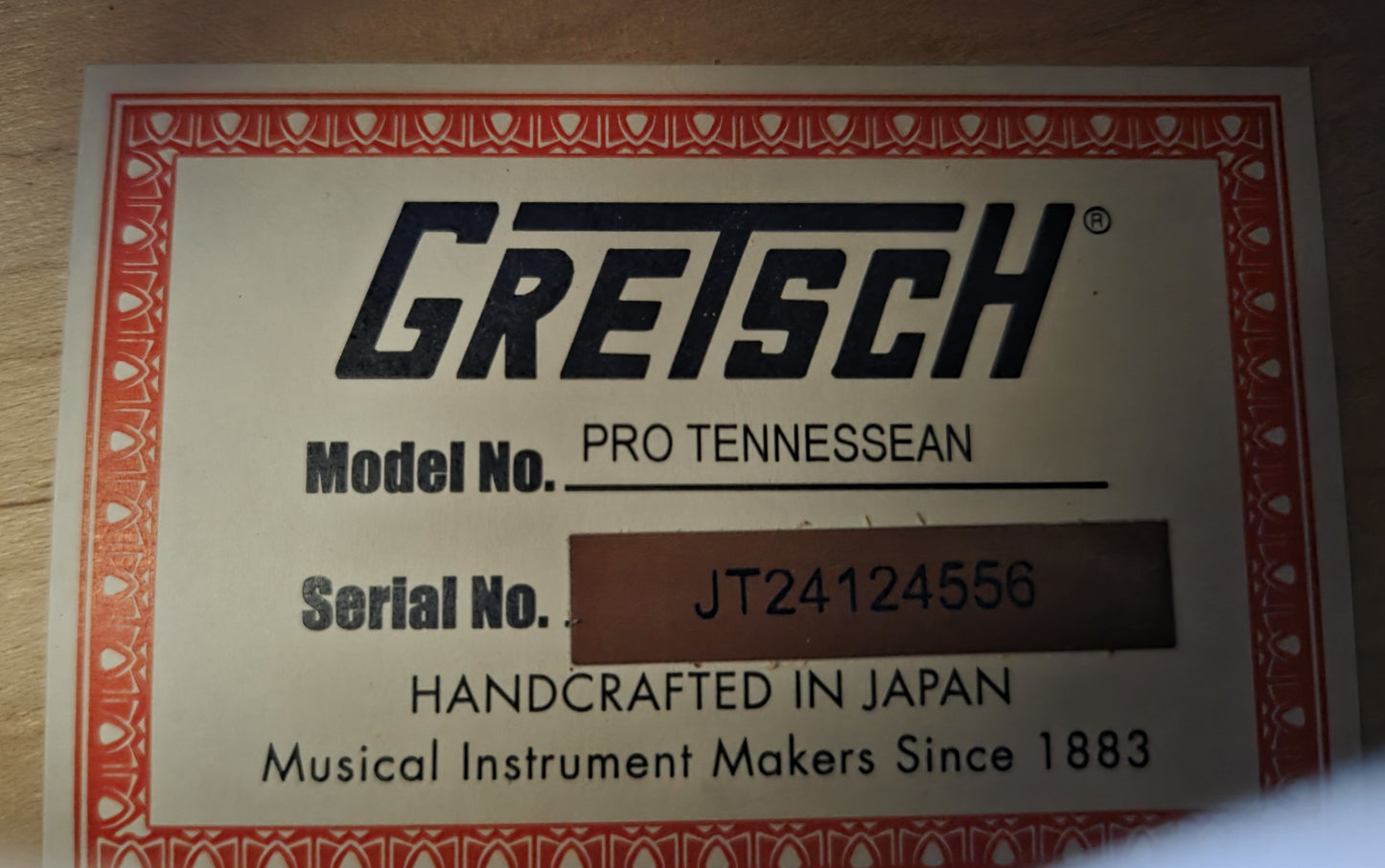 Gretsch Professional Tennessean Hollow Body Electric Guitar, Walnut Stain, Bigsby, Hard Shell Case