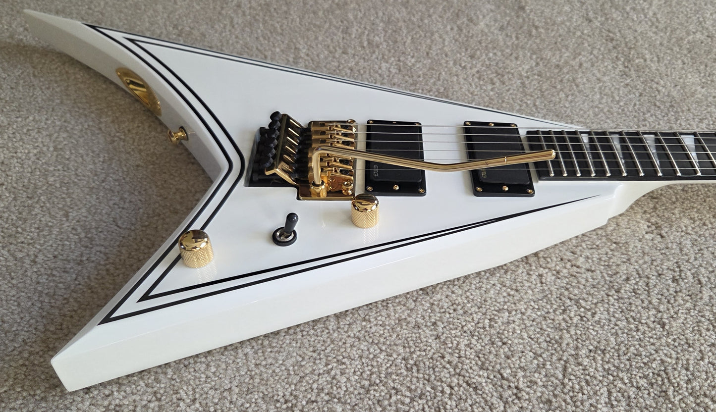 Jackson MJ Series Rhoads RR24MG Electric Guitar, White w/Black Pinstripes, Form Core Case