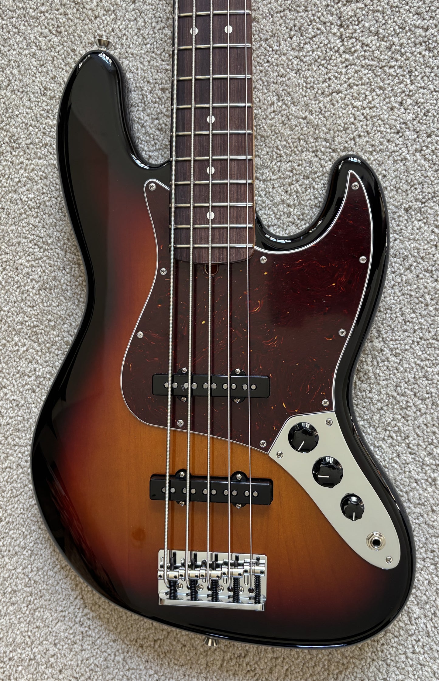 Fender American Professional II Jazz Bass V Guitar, 3-Color Sunburst, Deluxe Molded Hardshell Case