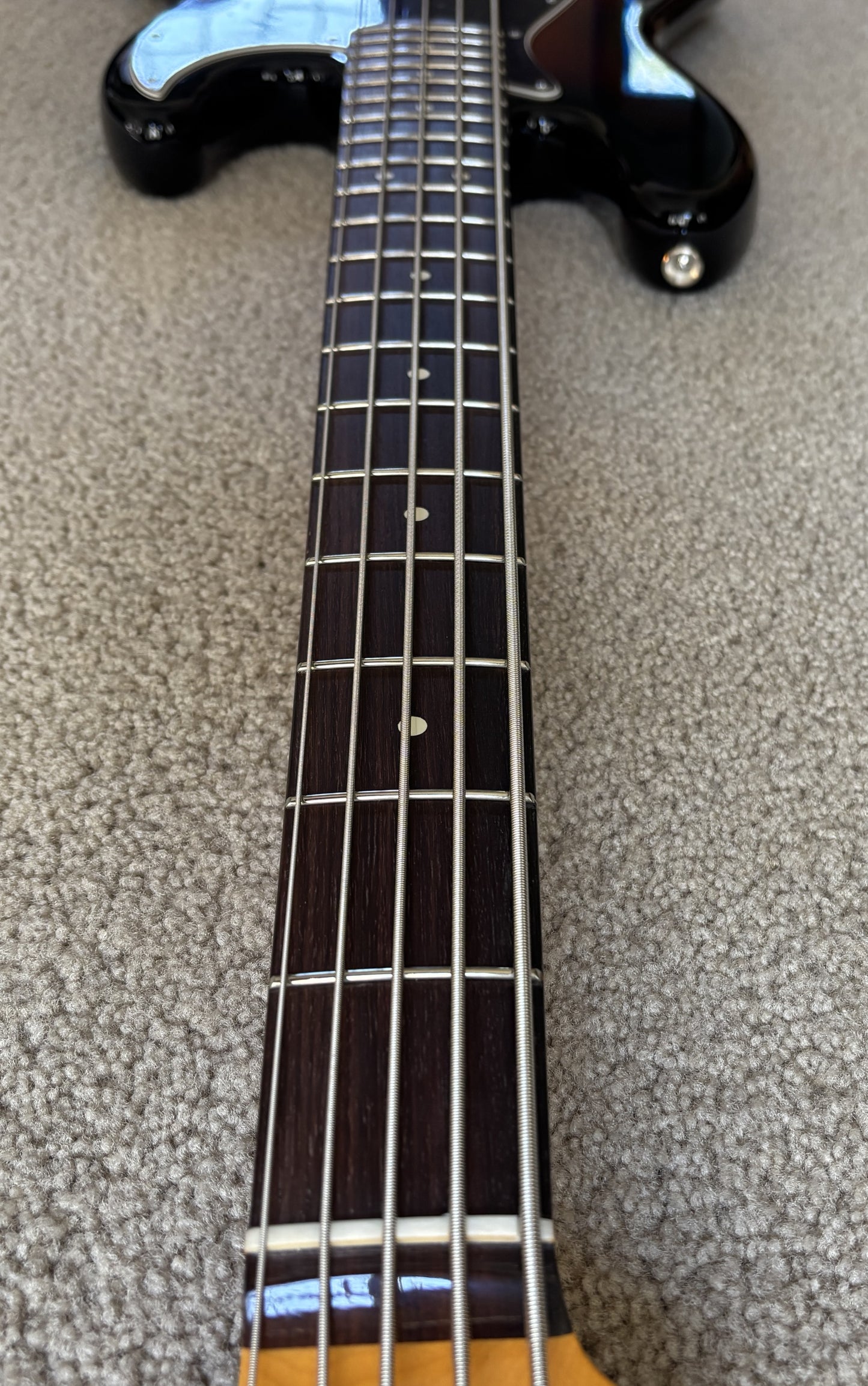 Fender American Professional II Jazz Bass V Guitar, 3-Color Sunburst, Deluxe Molded Hardshell Case