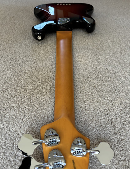 Fender American Professional II Jazz Bass V Guitar, 3-Color Sunburst, Deluxe Molded Hardshell Case
