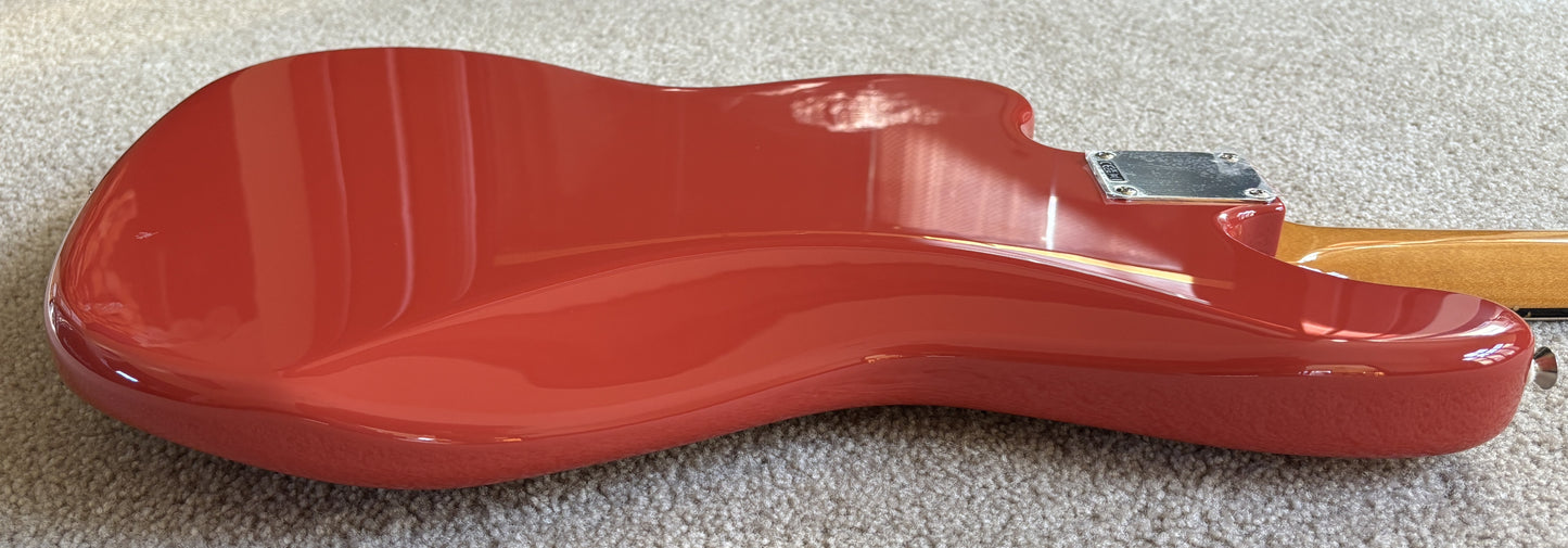 Fender Vintera II '60s Bass VI Electric Guitar, Fiesta Red, Fender Gig Bag