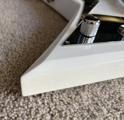 Jackson MJ Series Rhoads RRT Electric Guitar, White, Jackson Foam Core Case