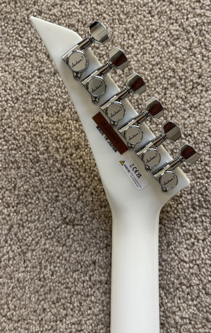 Jackson MJ Series Rhoads RRT Electric Guitar, White, Jackson Foam Core Case