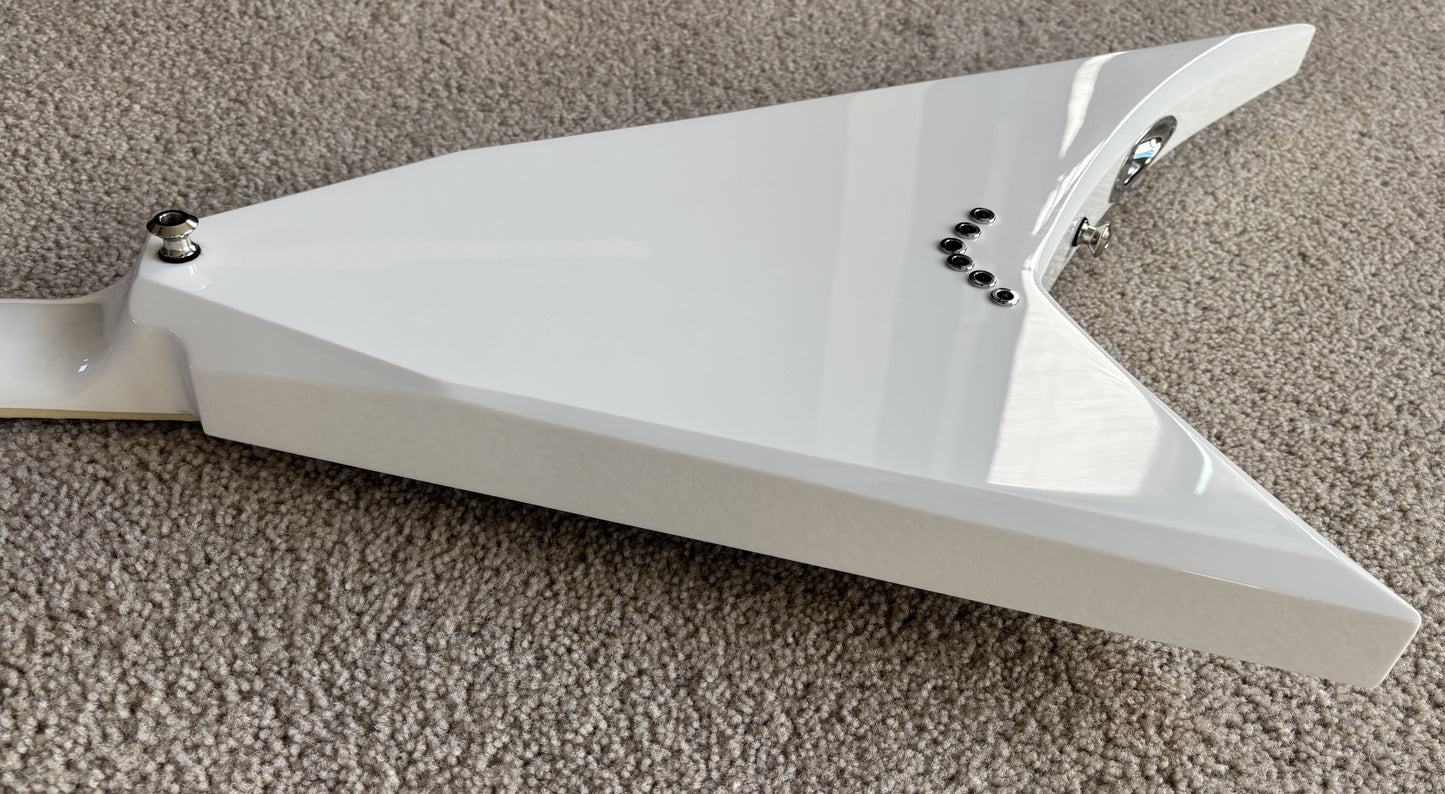 Jackson MJ Series Rhoads RRT Electric Guitar, White, Jackson Foam Core Case