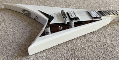 Jackson MJ Series Rhoads RRT Electric Guitar, White, Jackson Foam Core Case
