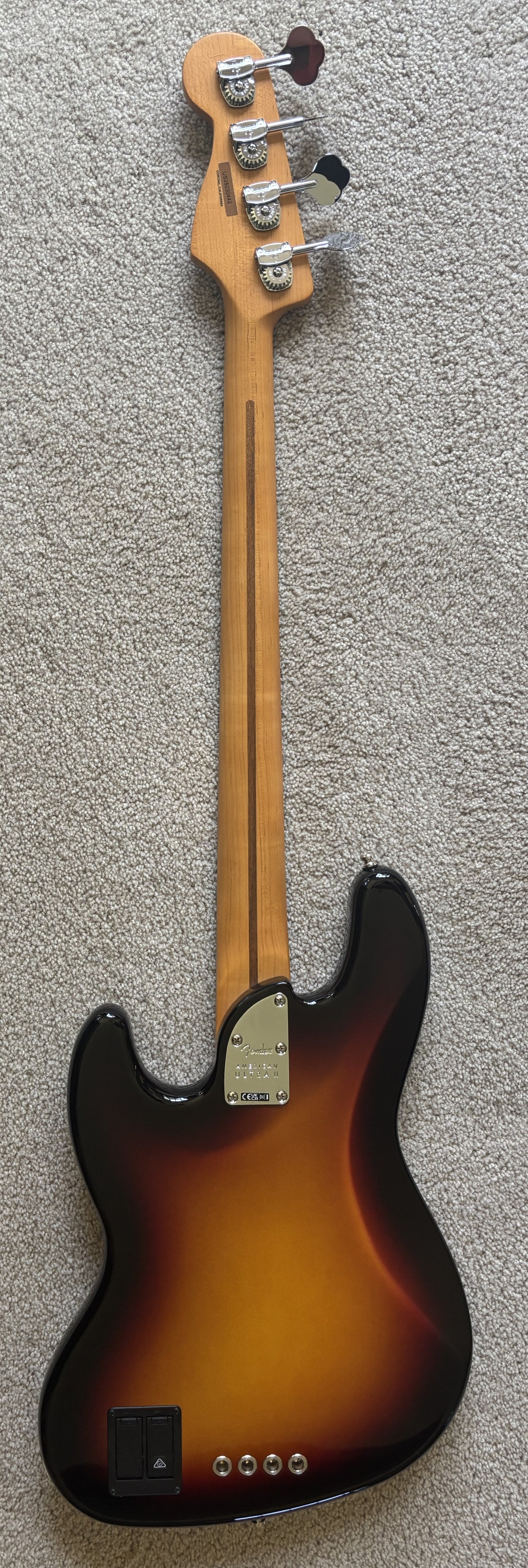 Fender American Ultra II Jazz Bass Guitar, Ultraburst, Deluxe Molded Case