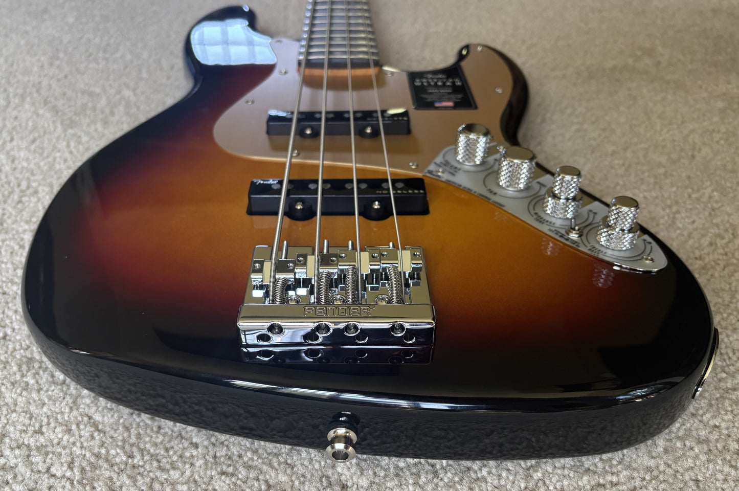 Fender American Ultra II Jazz Bass Guitar, Ultraburst, Deluxe Molded Case