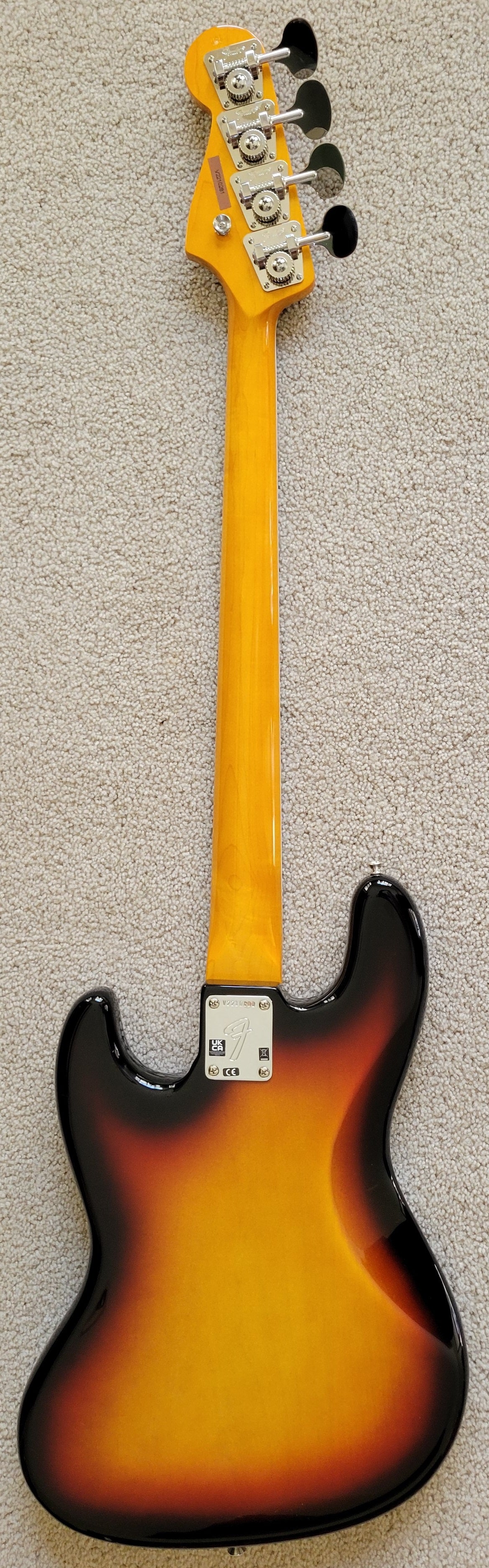 Fender American Vintage II 1966 Jazz Bass Guitar, 3-Color Sunburst,  Vintage-Style HSC