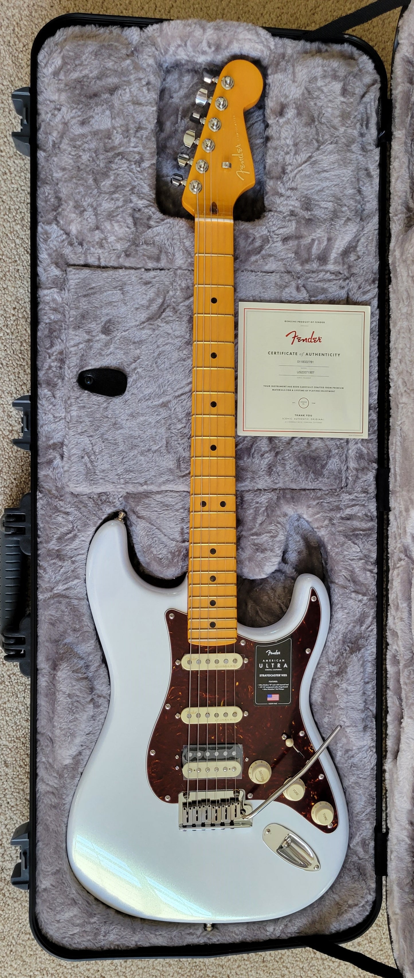 Fender American Ultra Stratocaster HSS Electric Guitar, Arctic Pearl, Premium Molded HSC