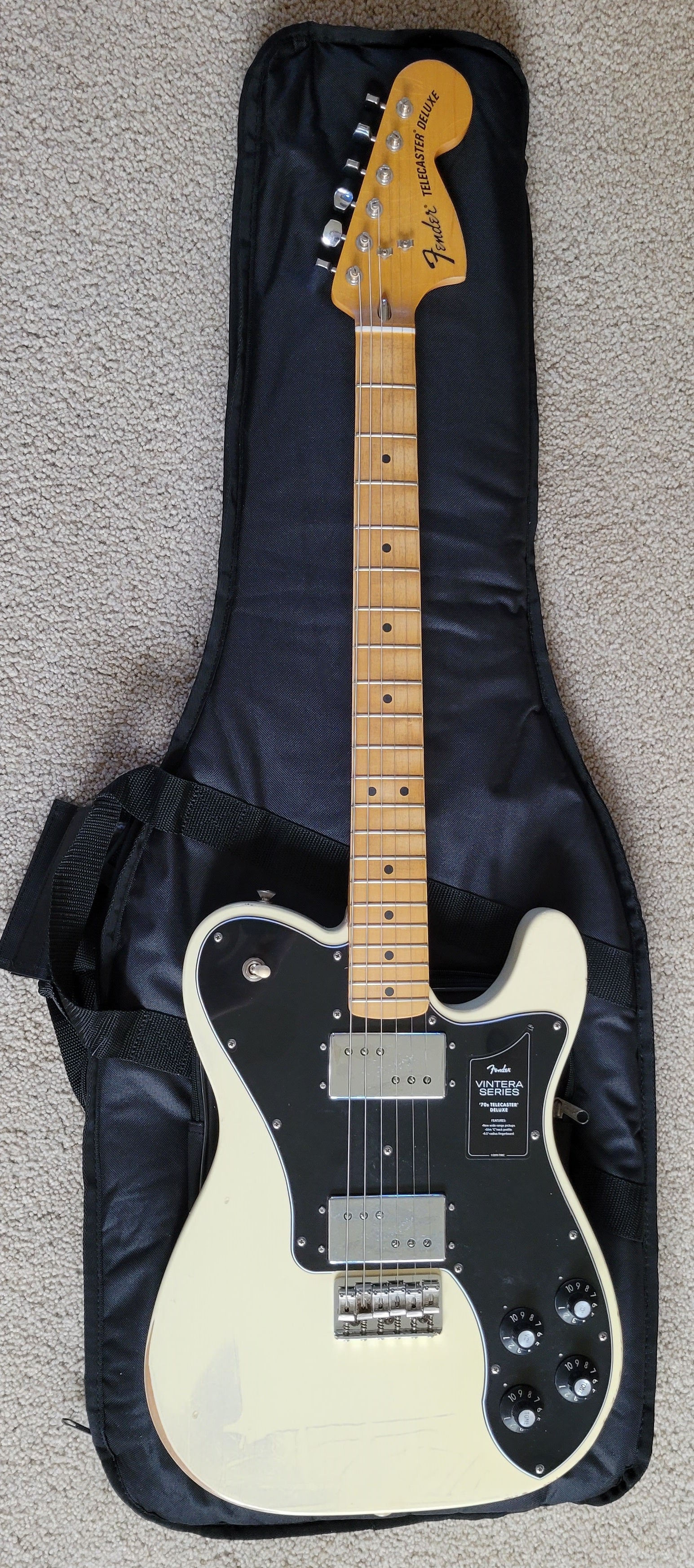 Fender Vintera Road Worn '70s Telecaster Deluxe Electric Guitar, Olympic  White, Gig Bag